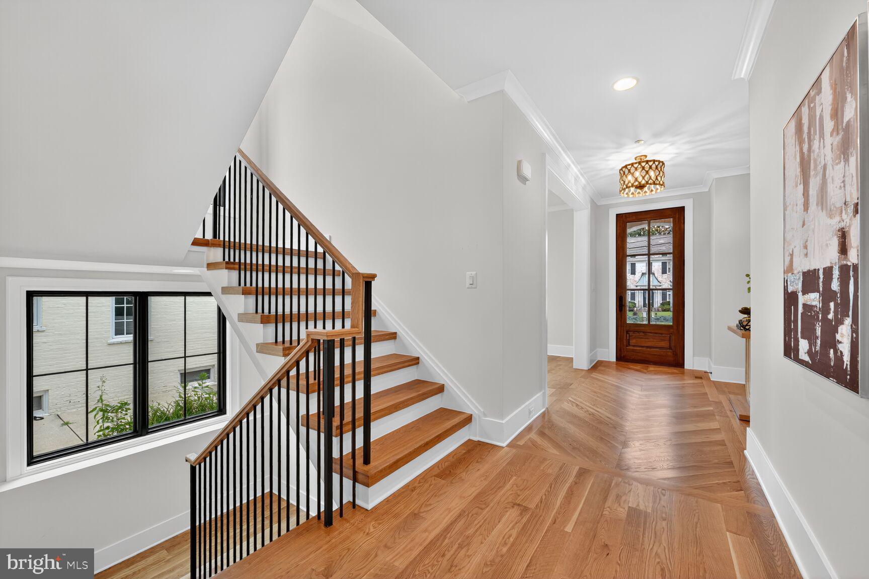 Real estate listing preview #9