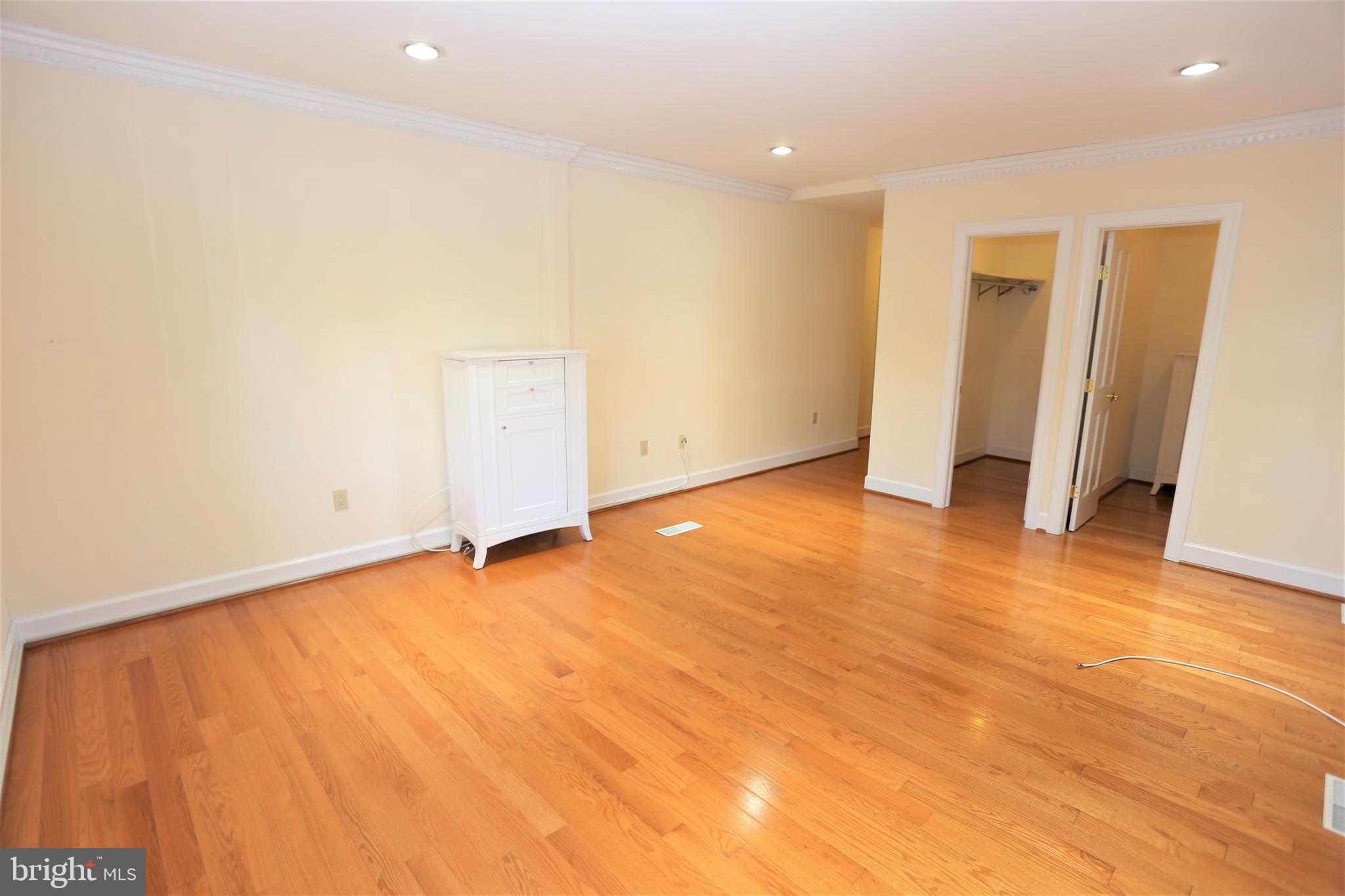 Real estate listing preview #15