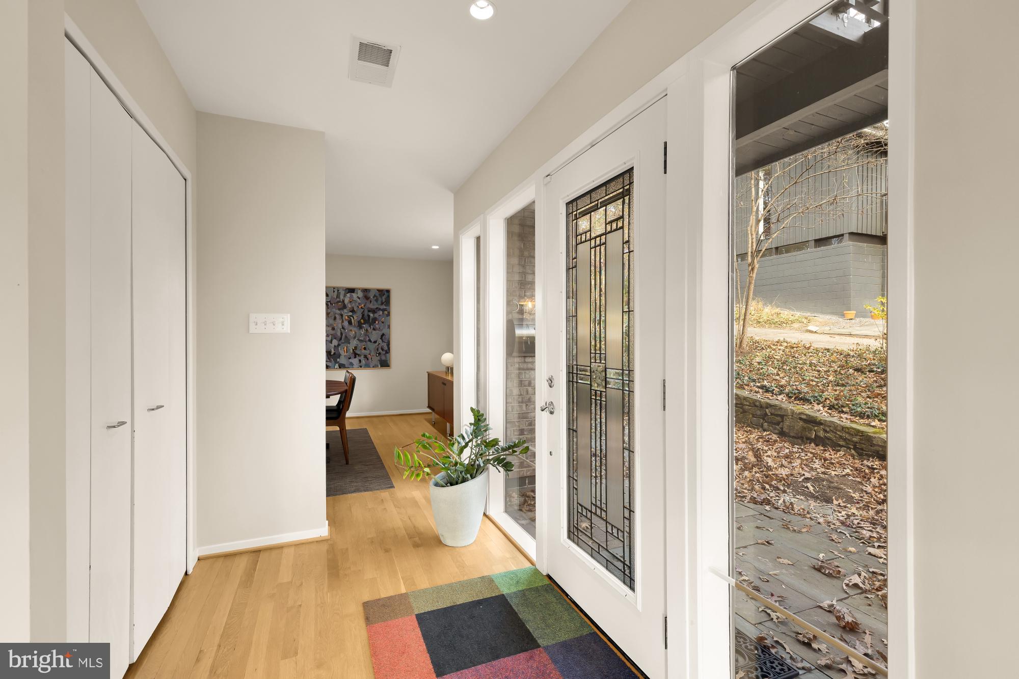 Real estate listing preview #9