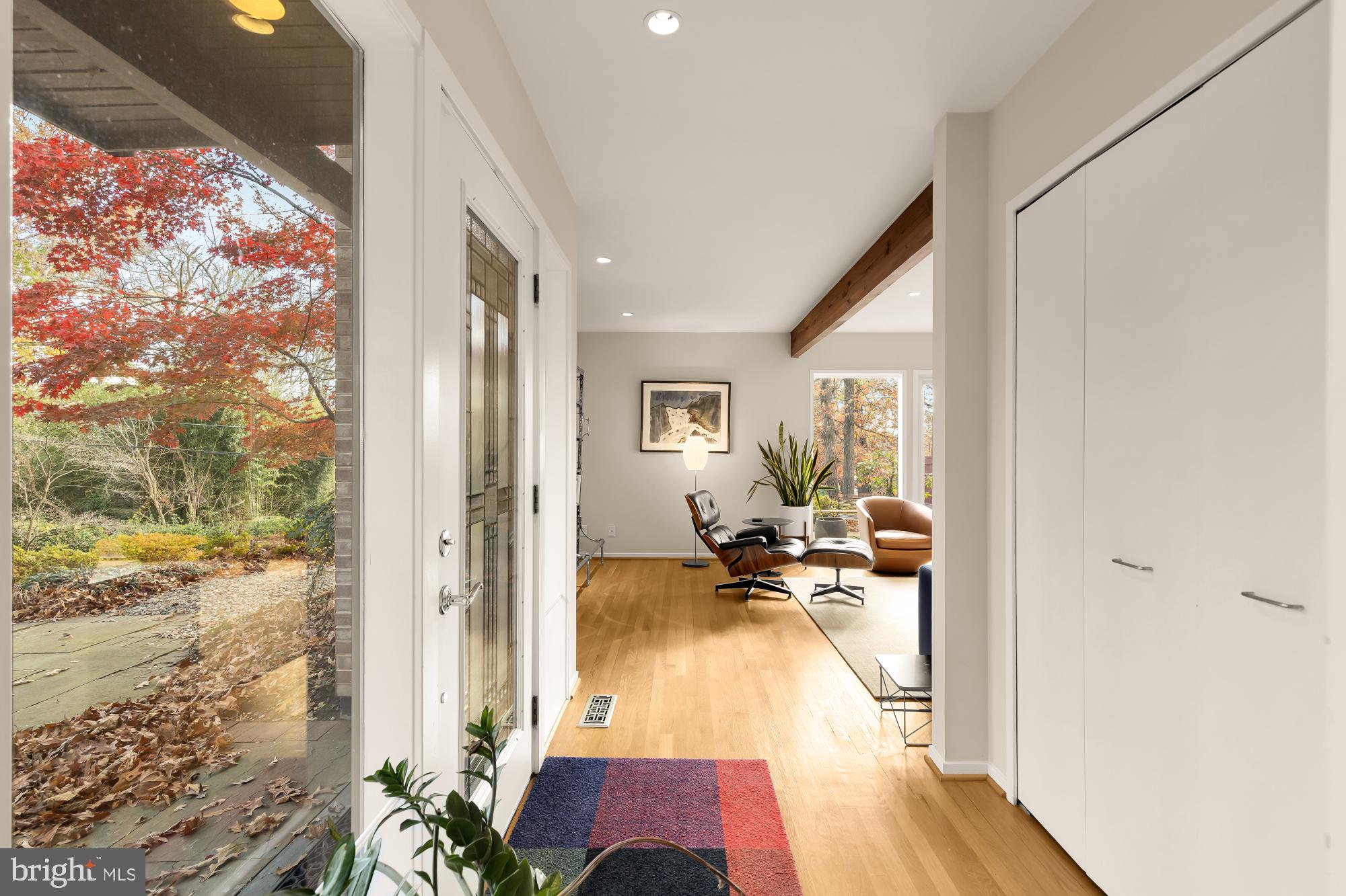 Real estate listing preview #8