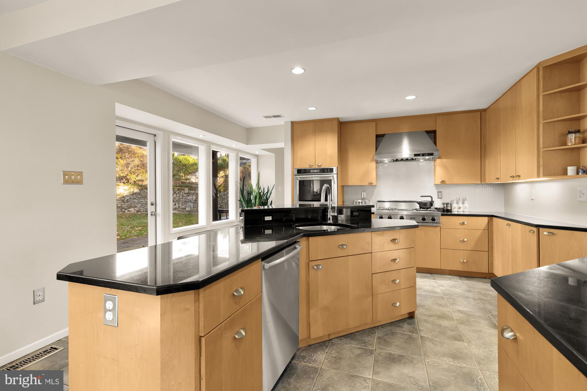 Real estate listing preview #23