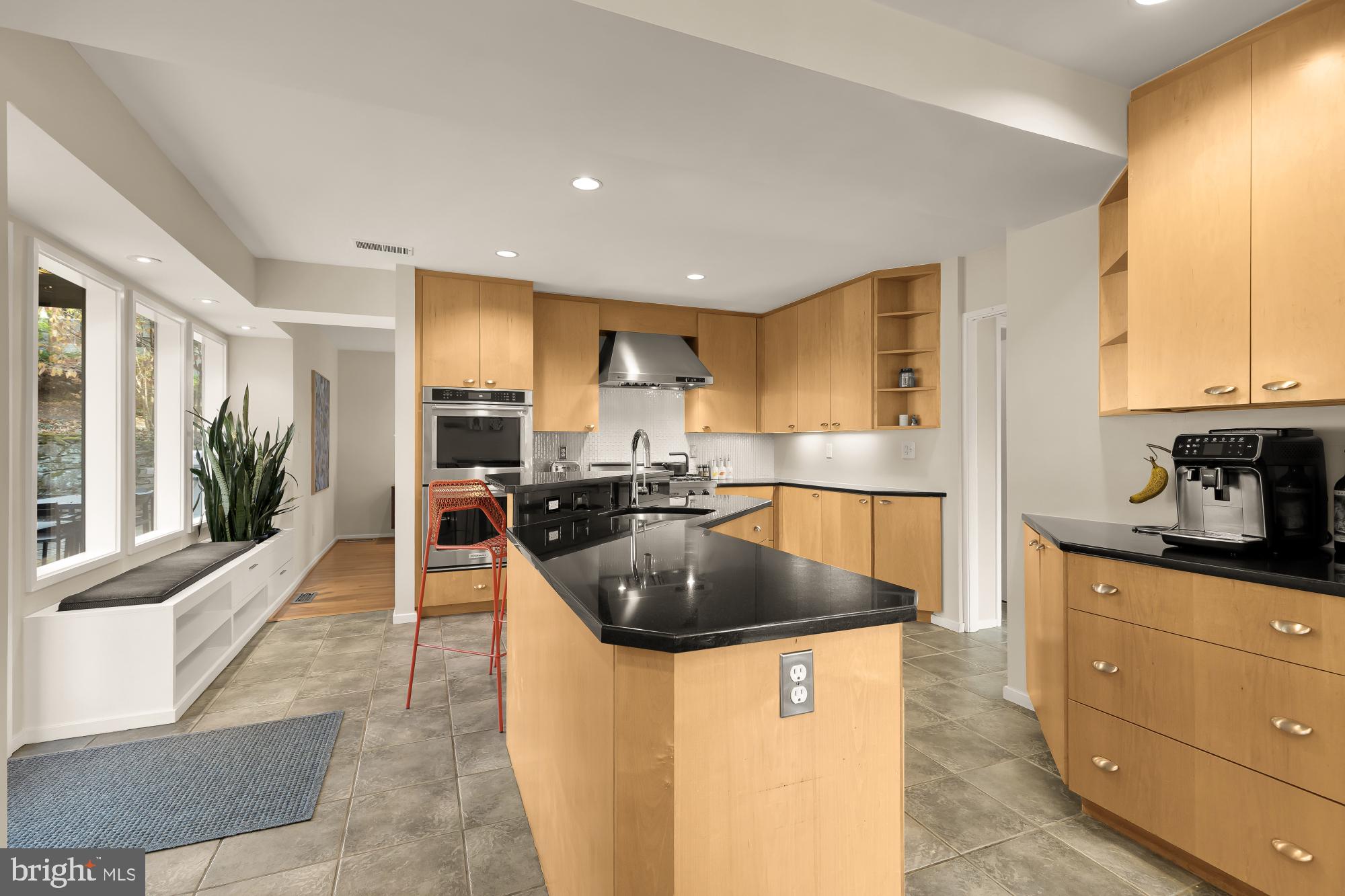 Real estate listing preview #25