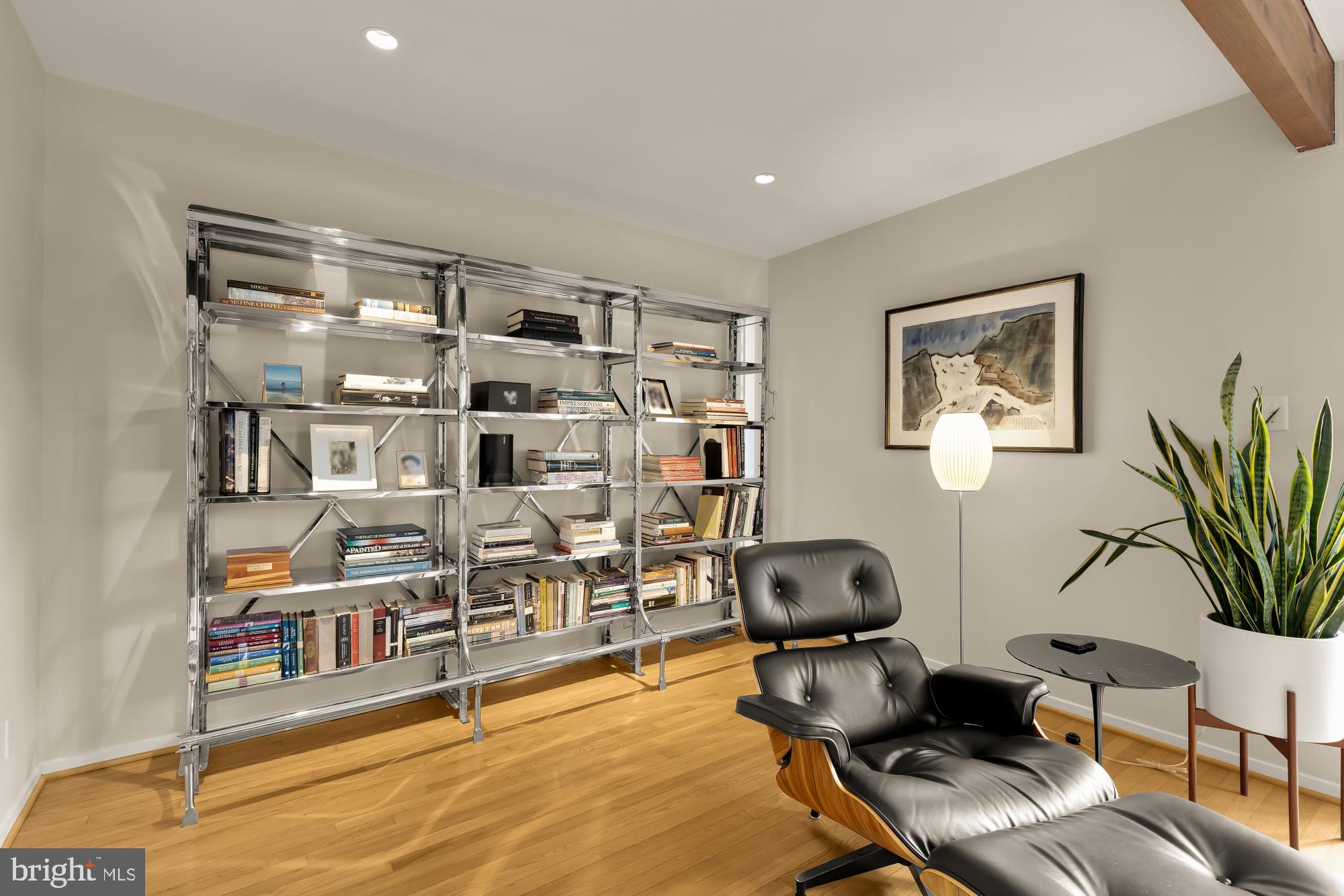 Real estate listing preview #11