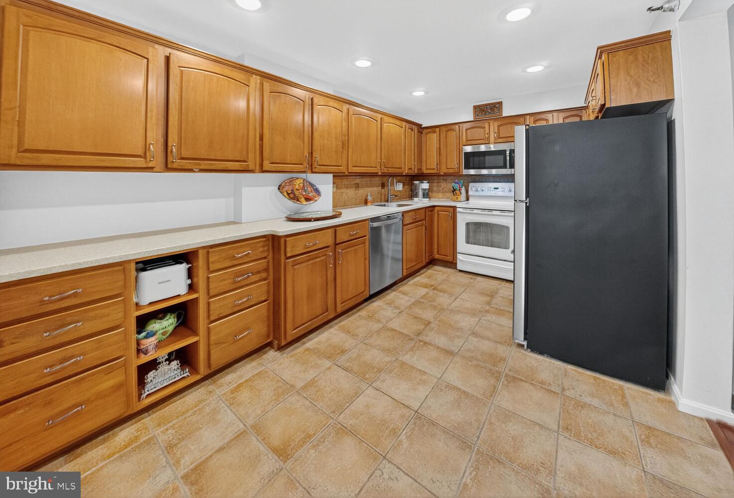 Real estate listing preview #4