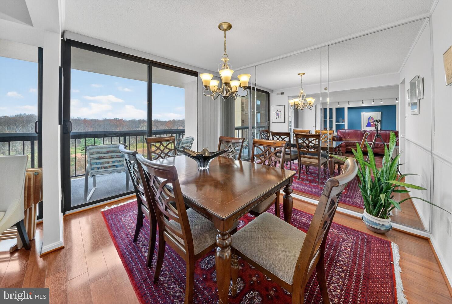 Real estate listing preview #8