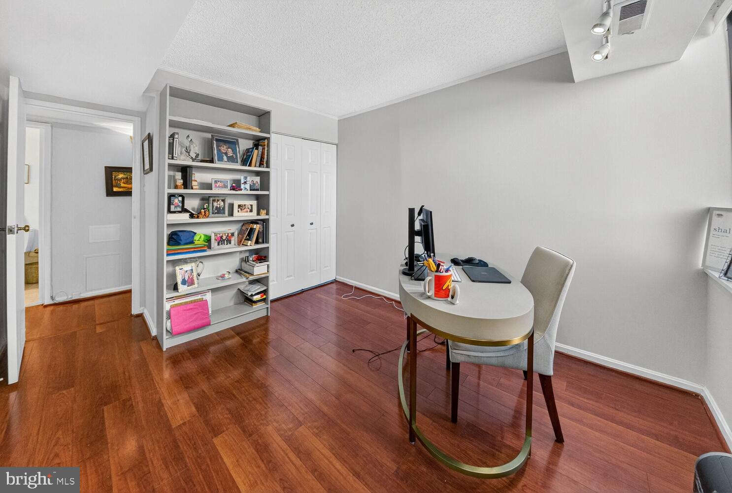 Real estate listing preview #18