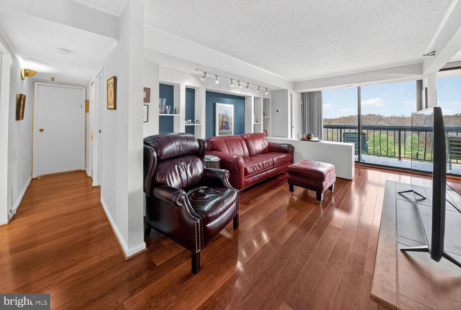 Real estate listing preview #9