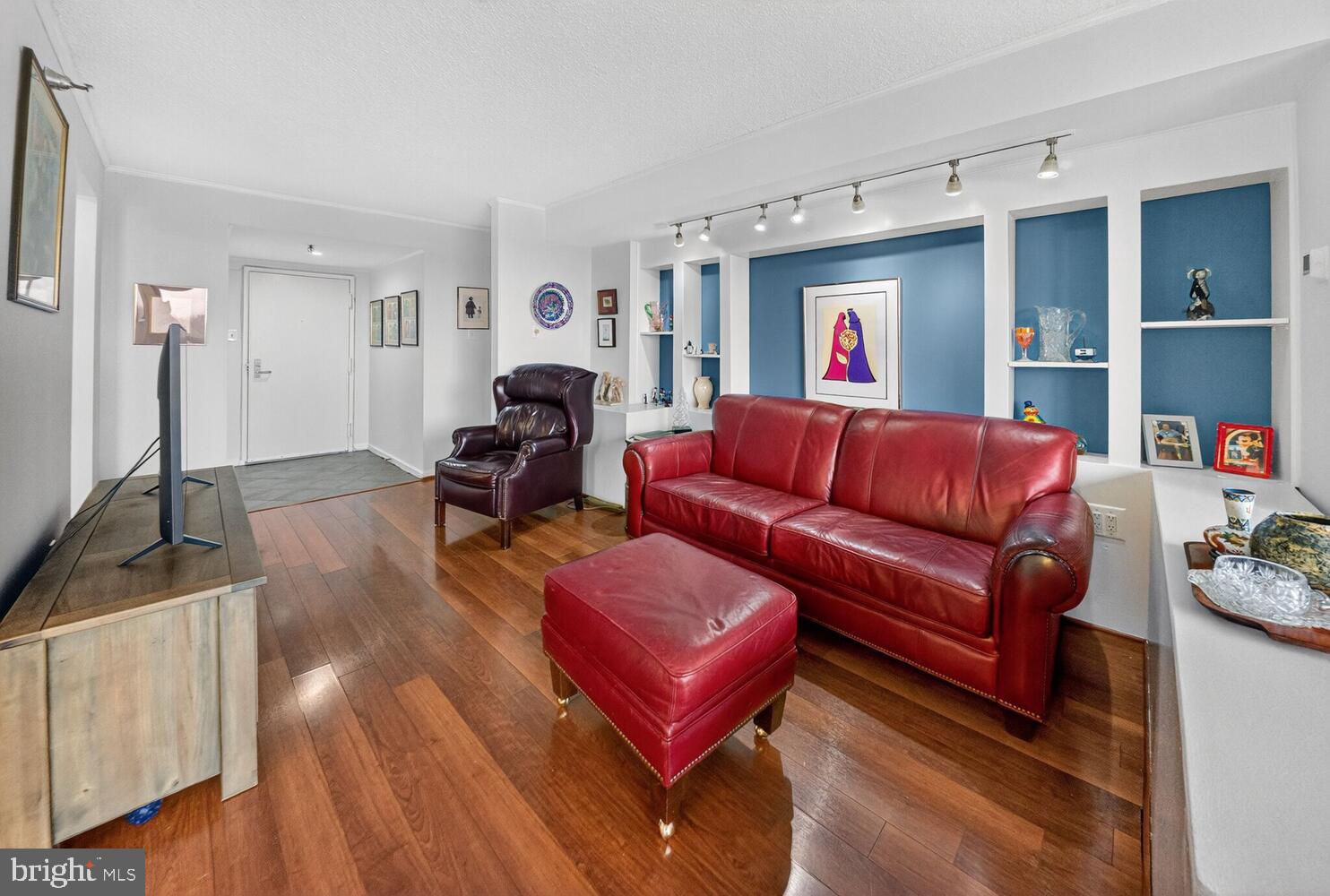 Real estate listing preview #11