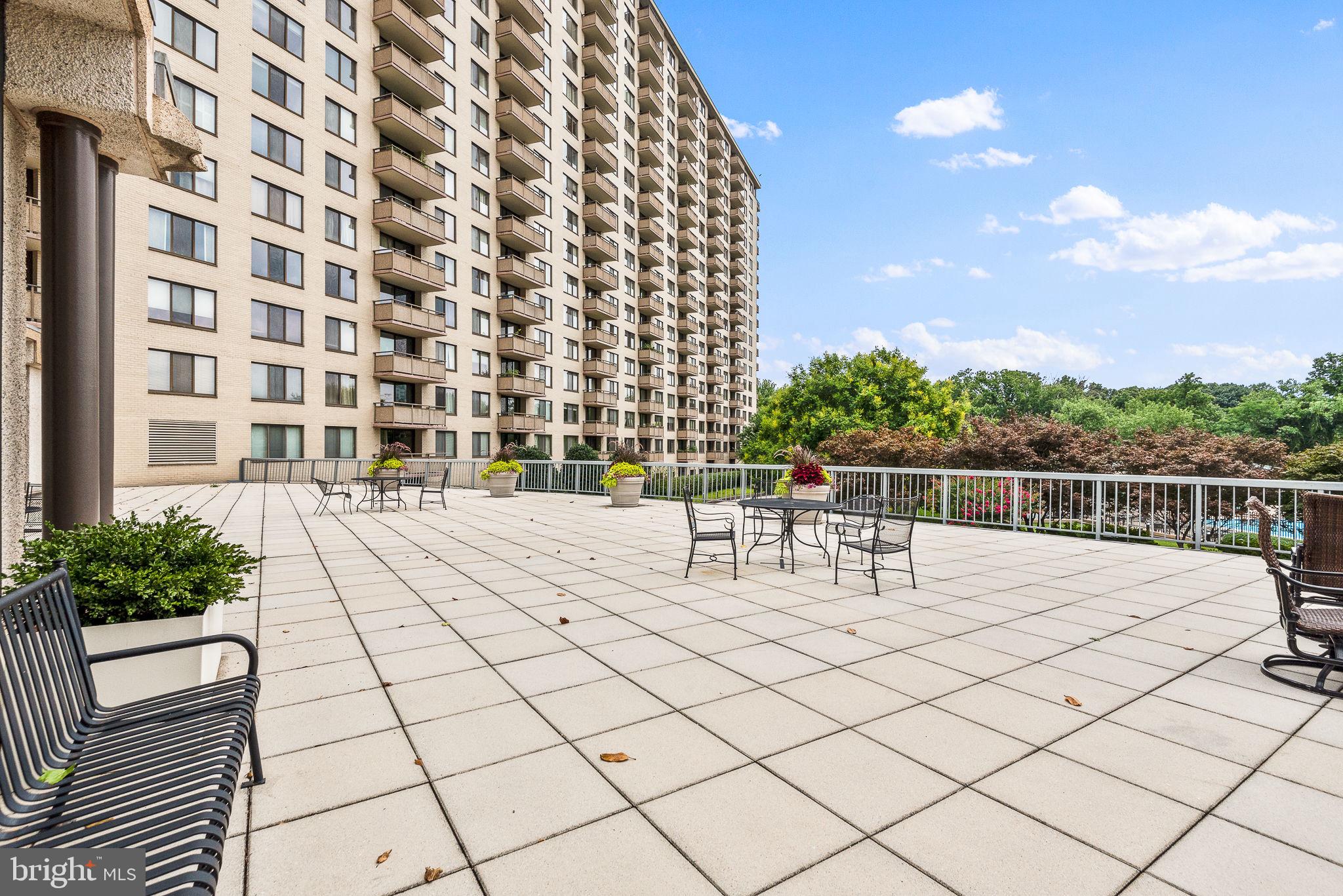 Real estate listing preview #13