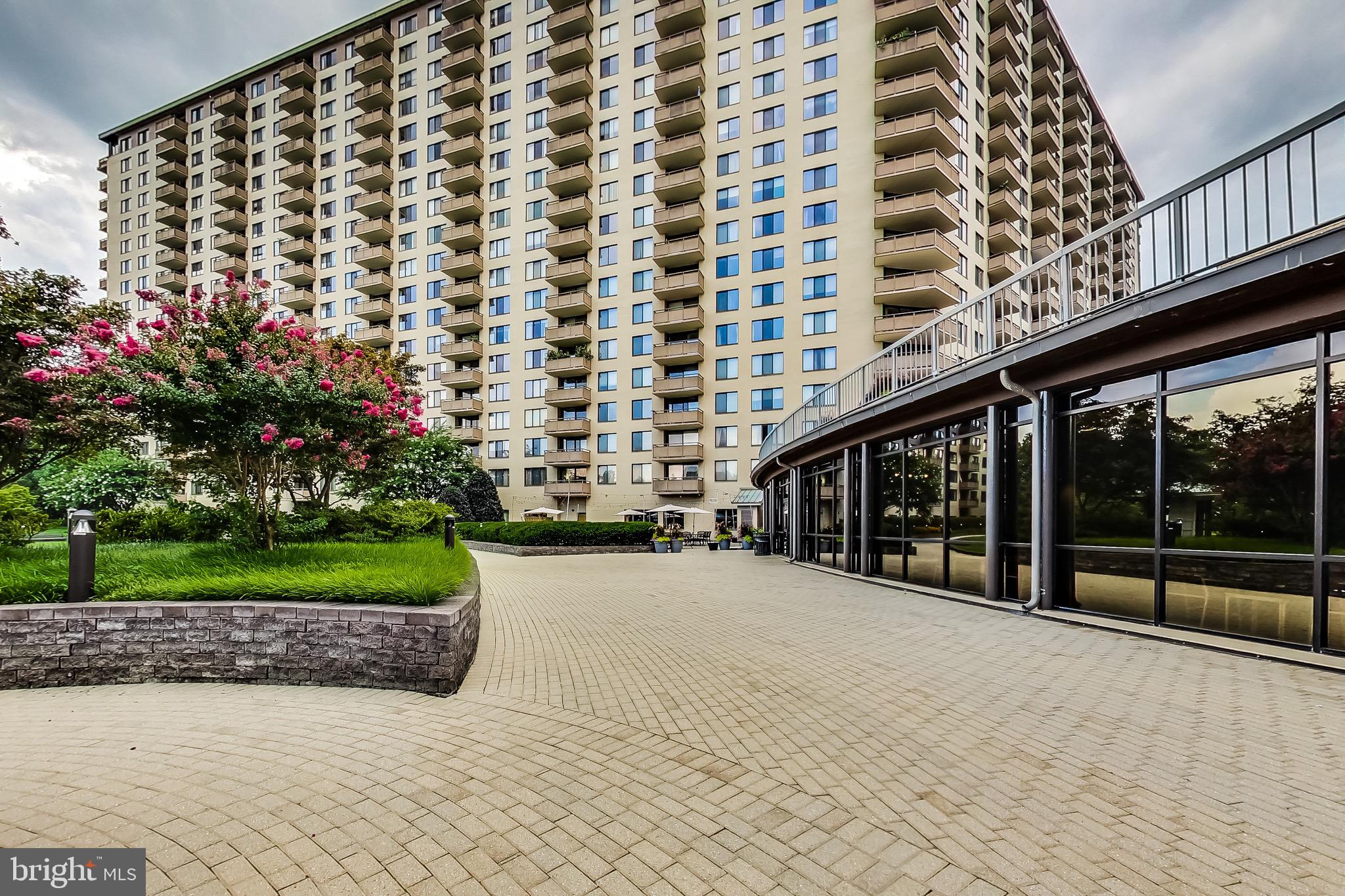 Real estate listing preview #10