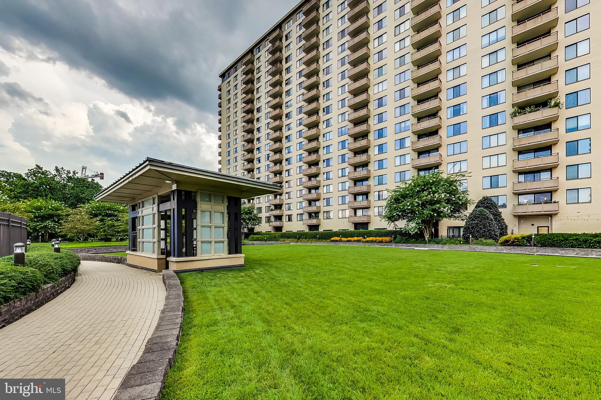 Real estate listing preview #13