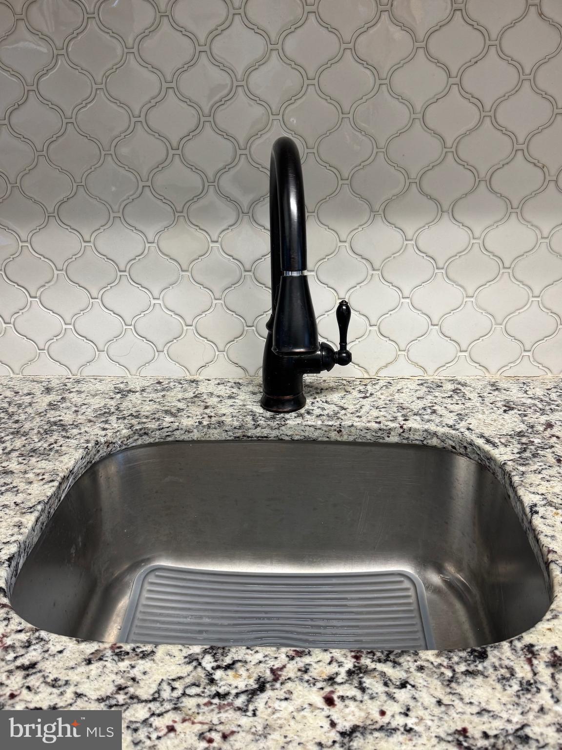 Real estate listing preview #34