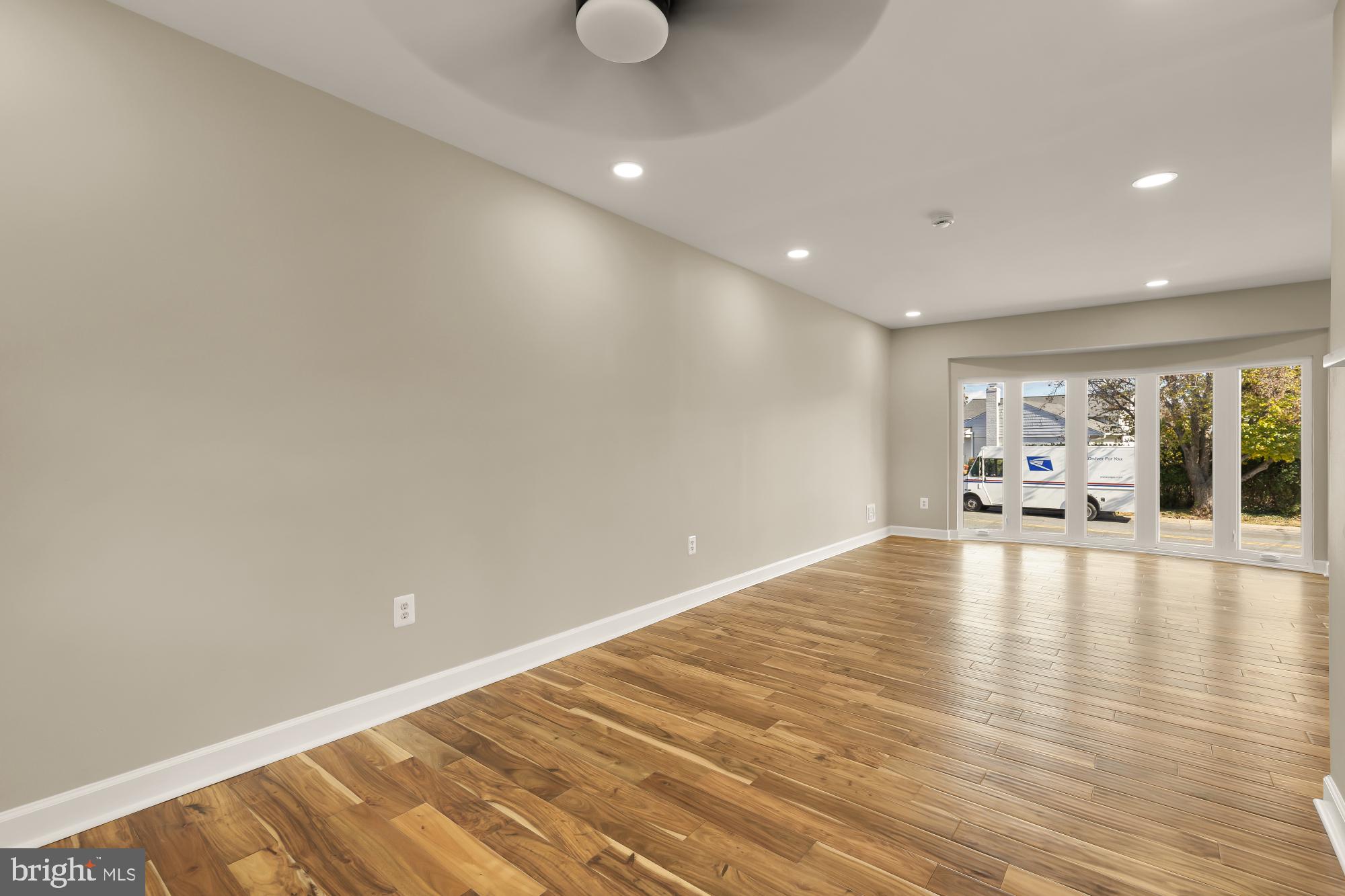 Real estate listing preview #10