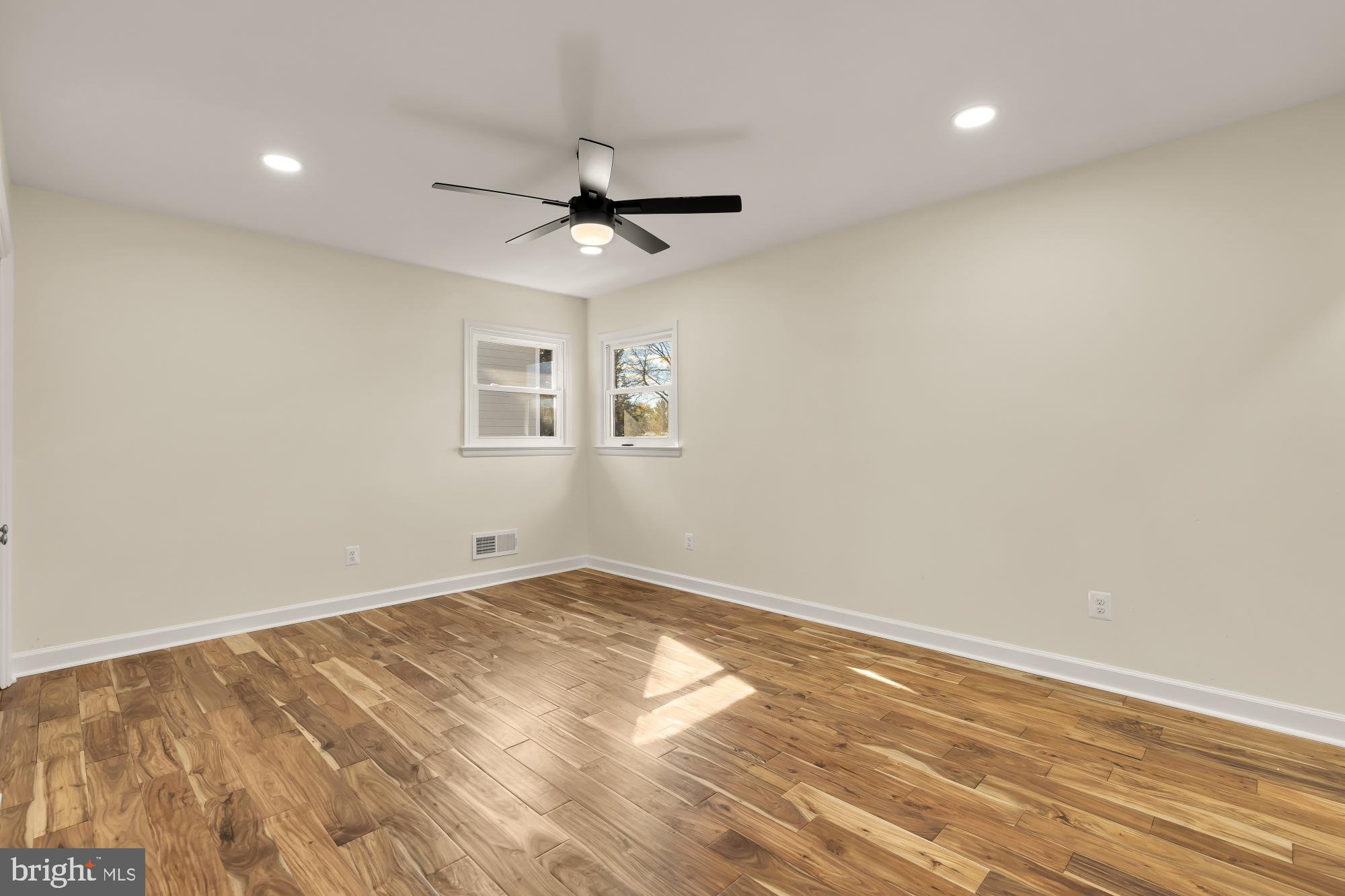 Real estate listing preview #20