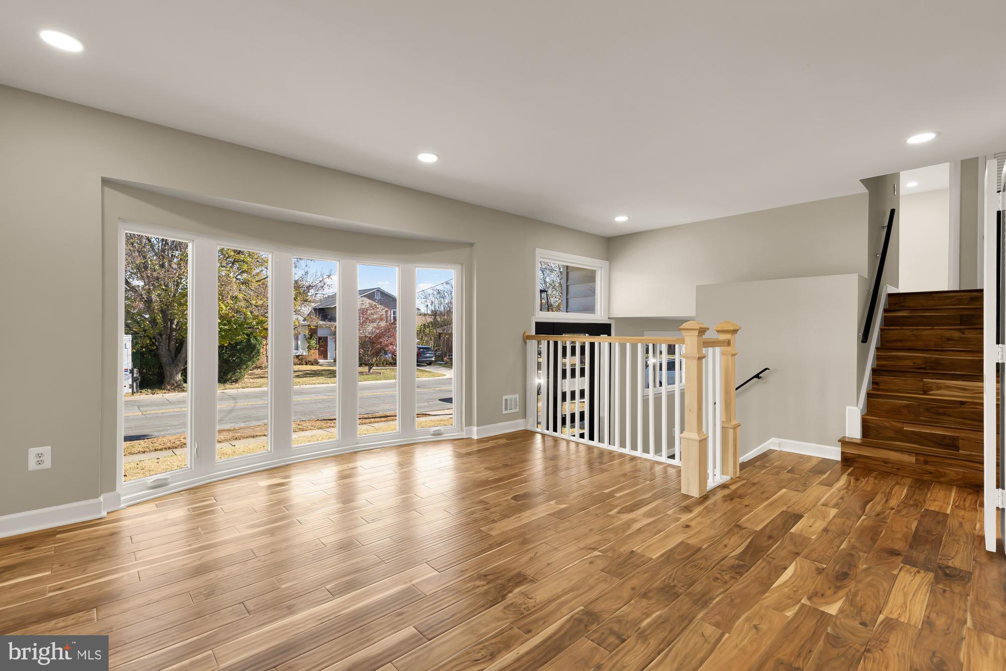 Real estate listing preview #5