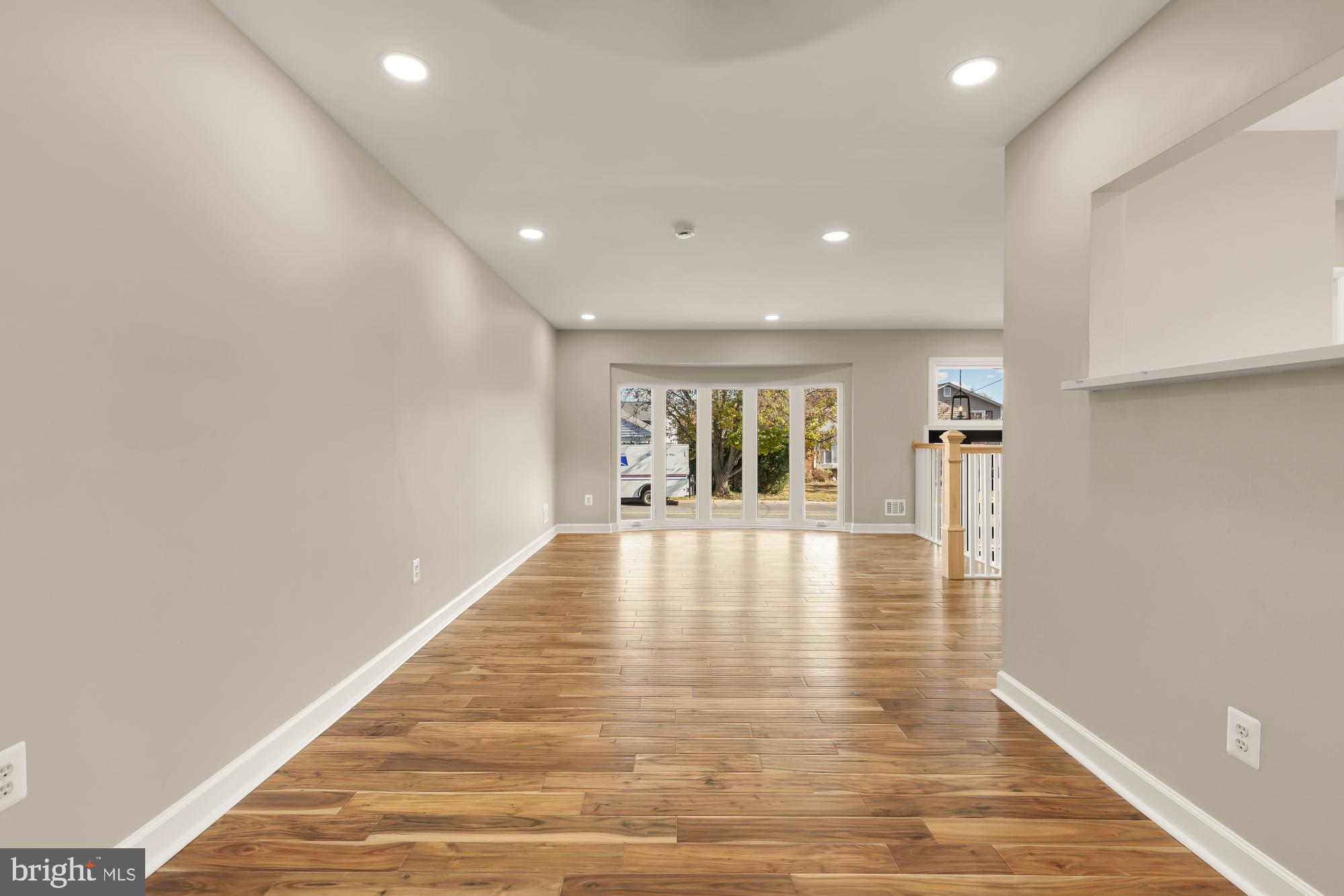 Real estate listing preview #9