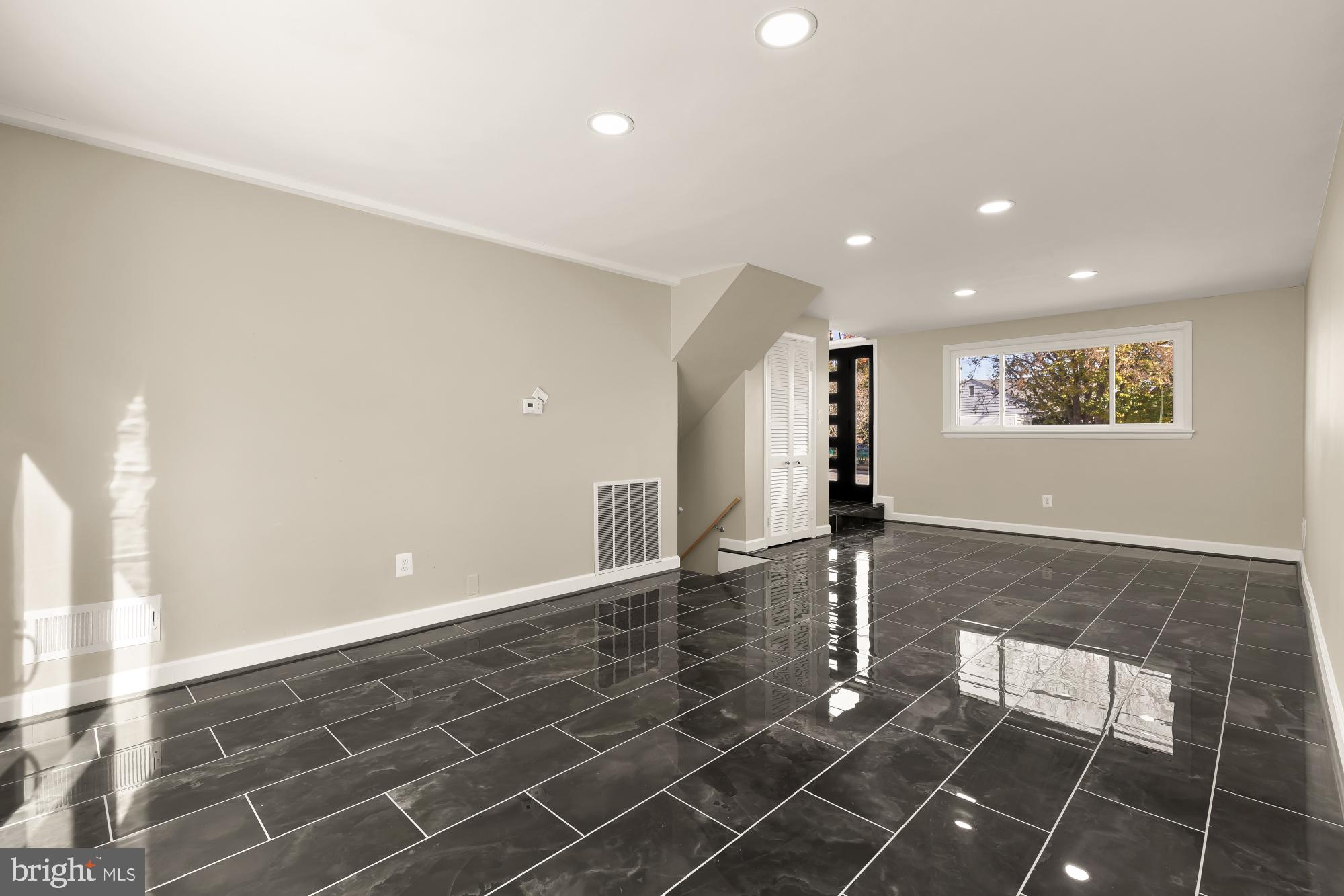 Real estate listing preview #28