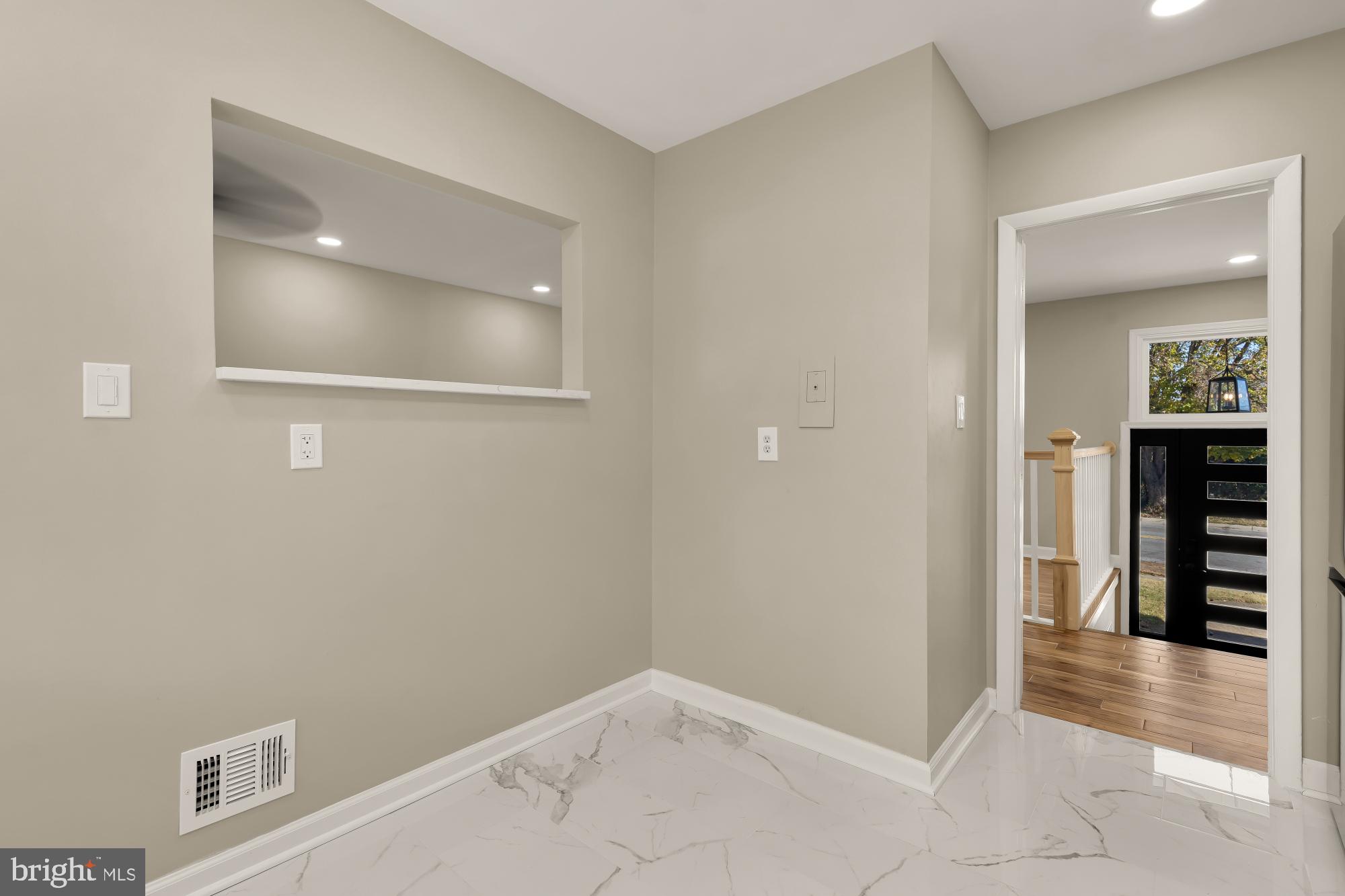 Real estate listing preview #17