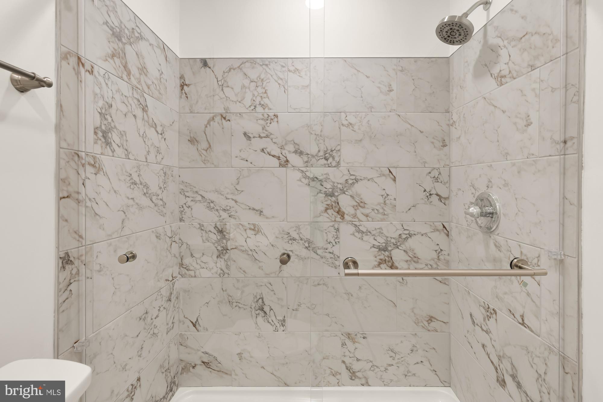 Real estate listing preview #27