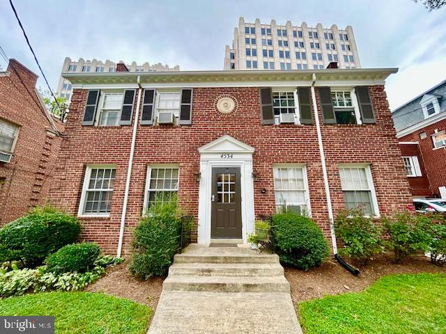 Real estate listing preview #2