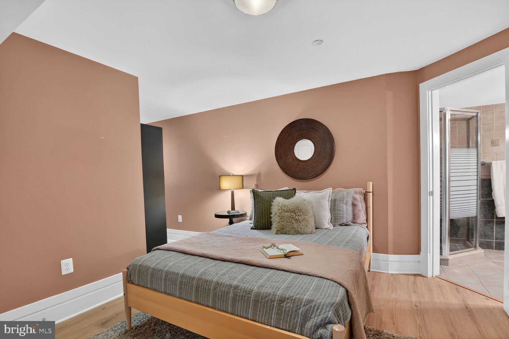 Real estate listing preview #40