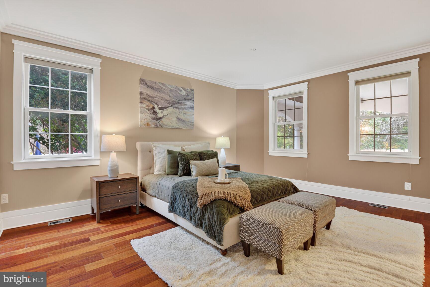 Real estate listing preview #16