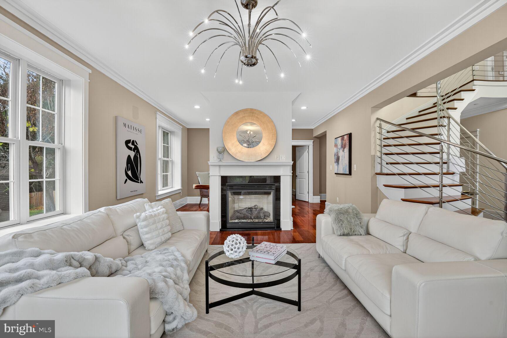 Real estate listing preview #4