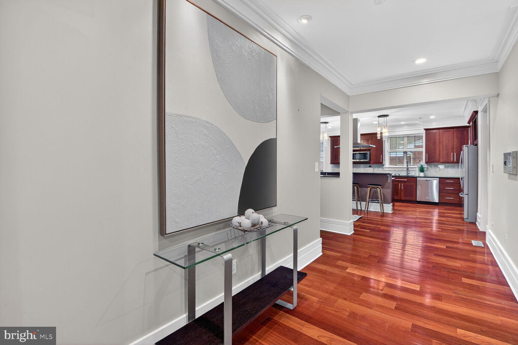 Real estate listing preview #9