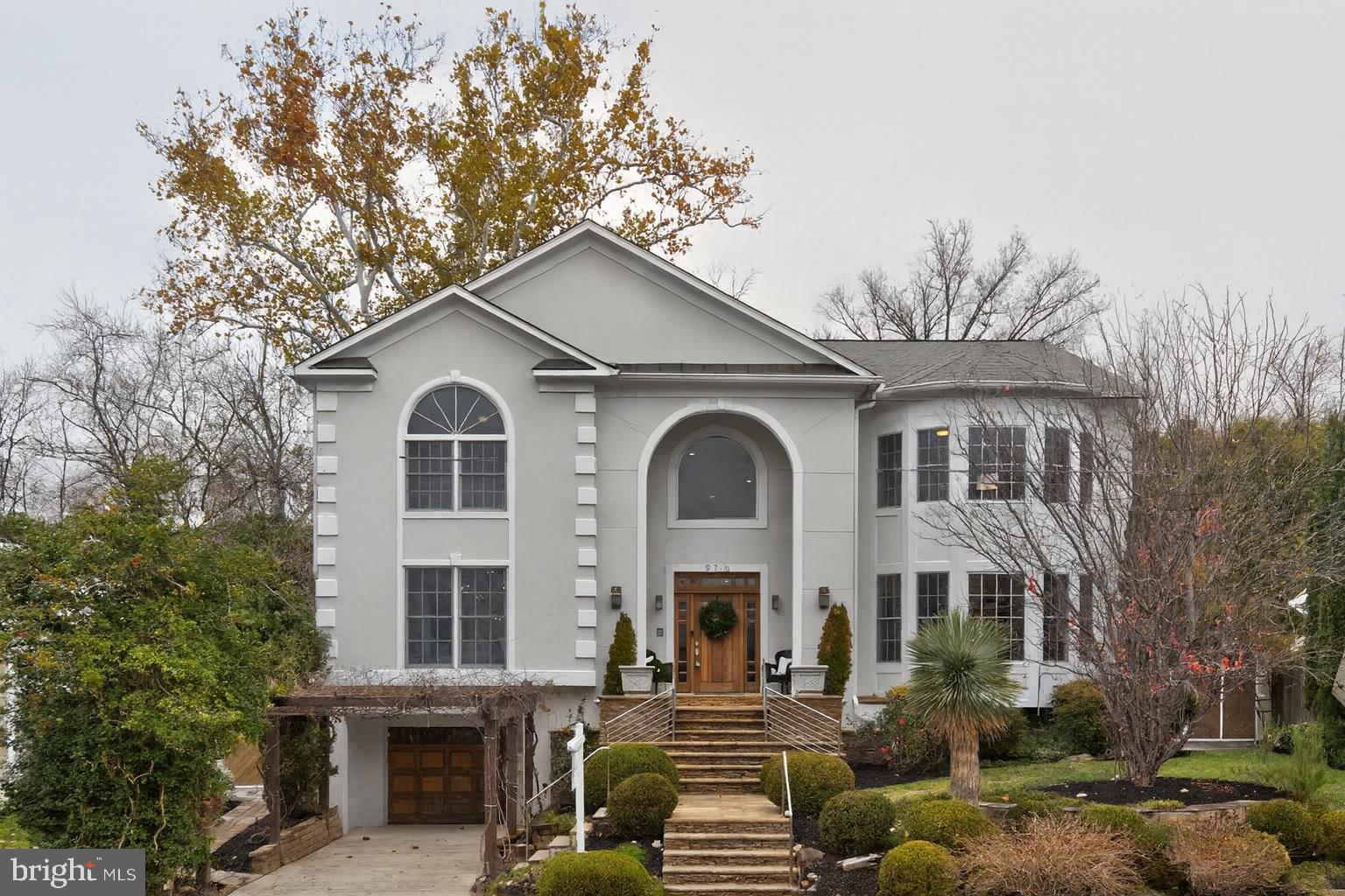 Real estate listing preview #1