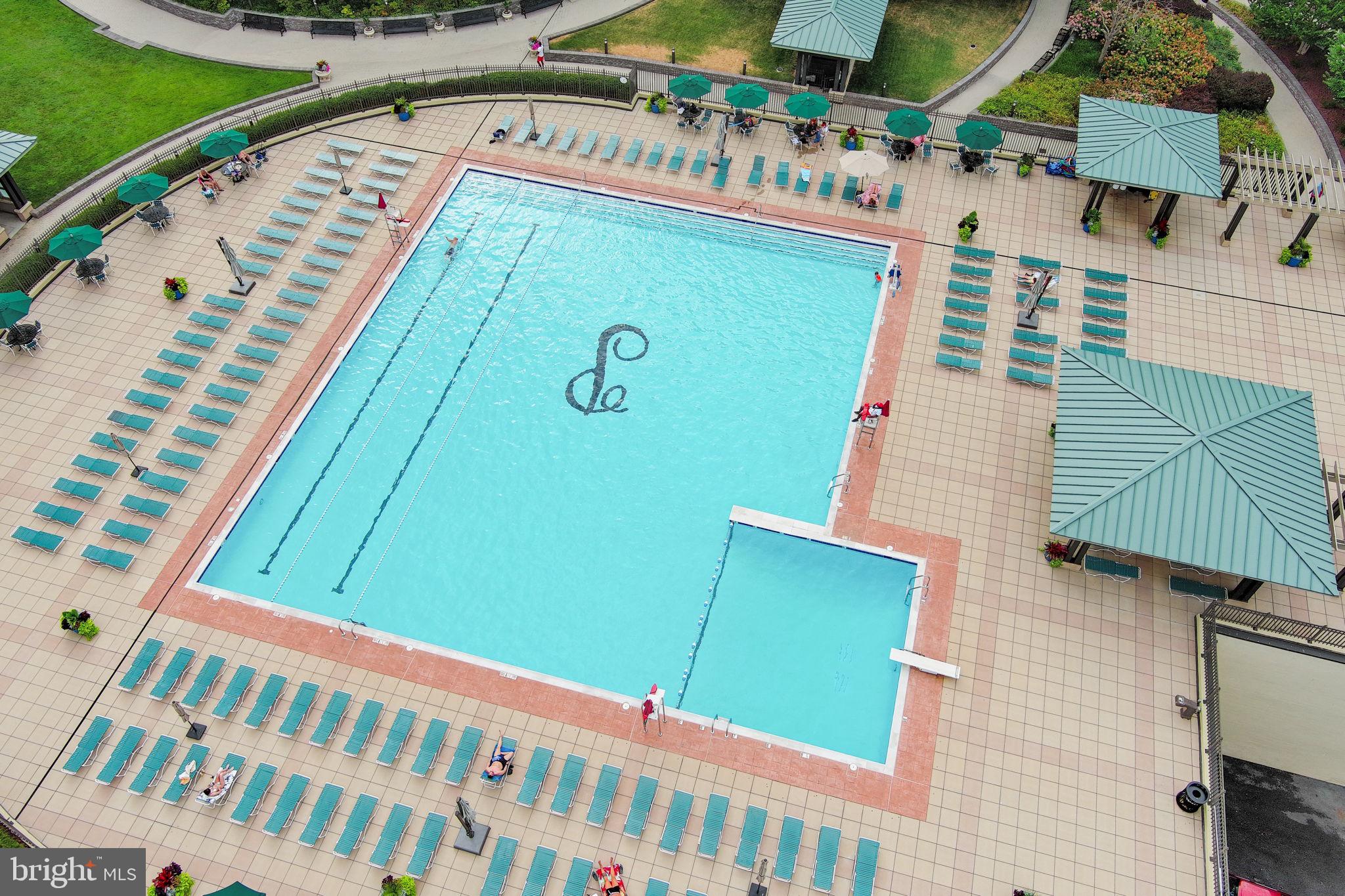 Real estate listing preview #8