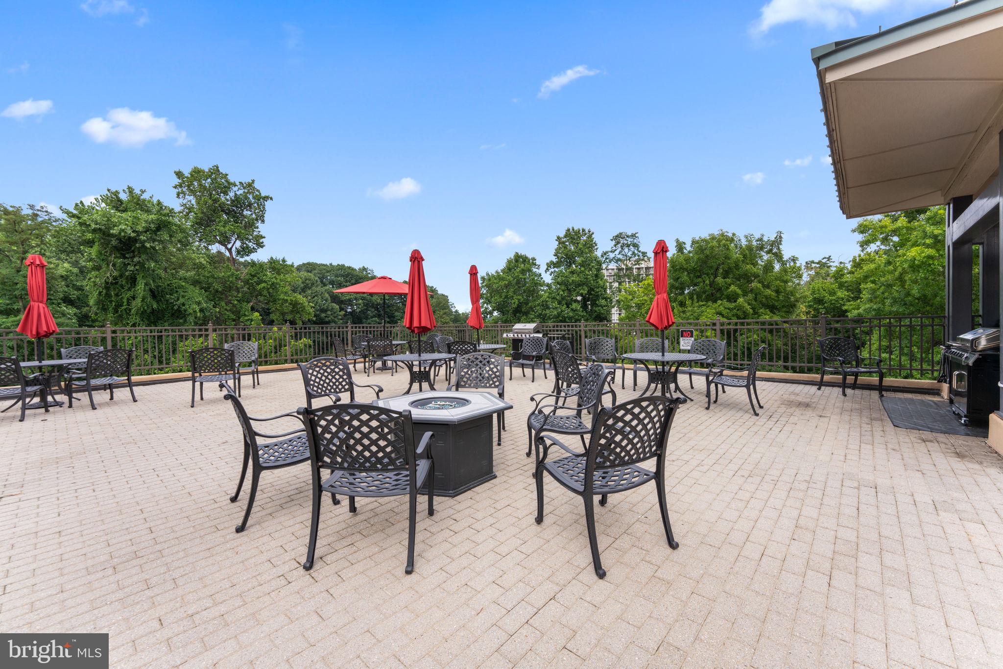 Real estate listing preview #9