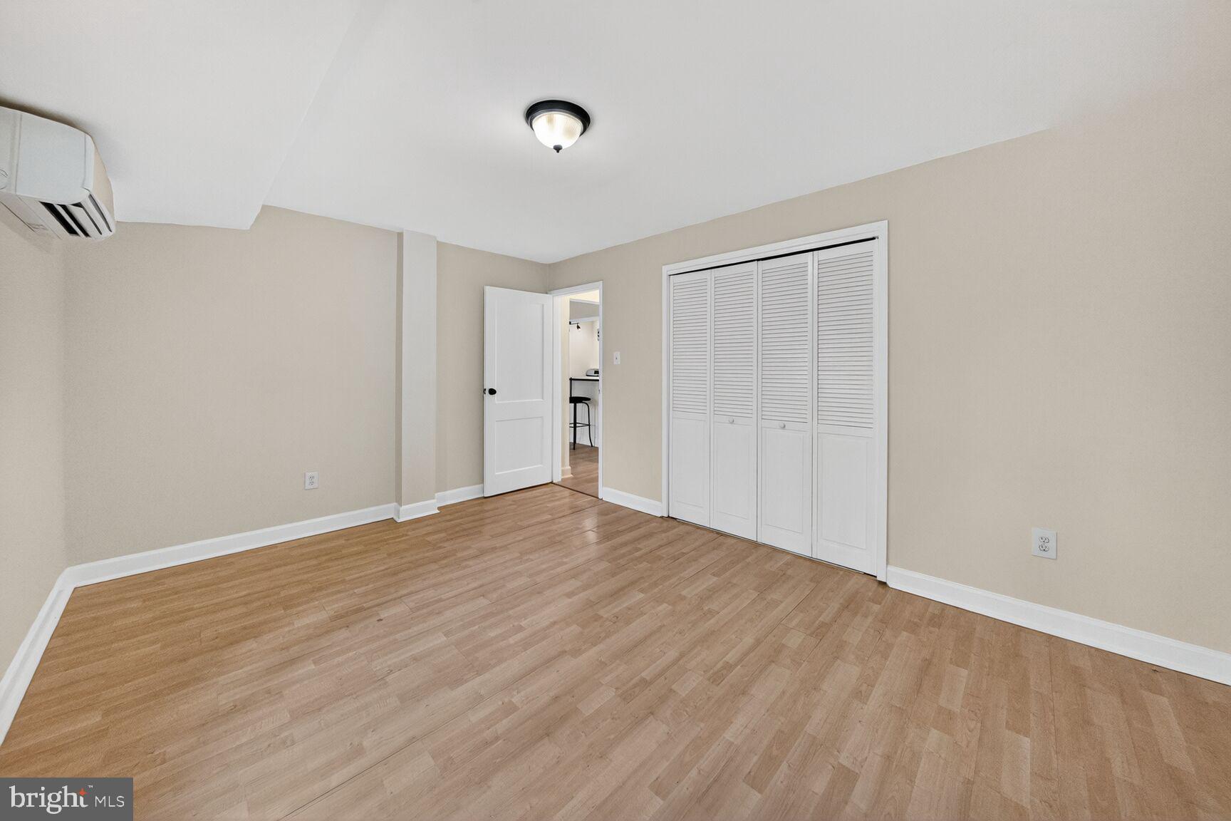 Real estate listing preview #9