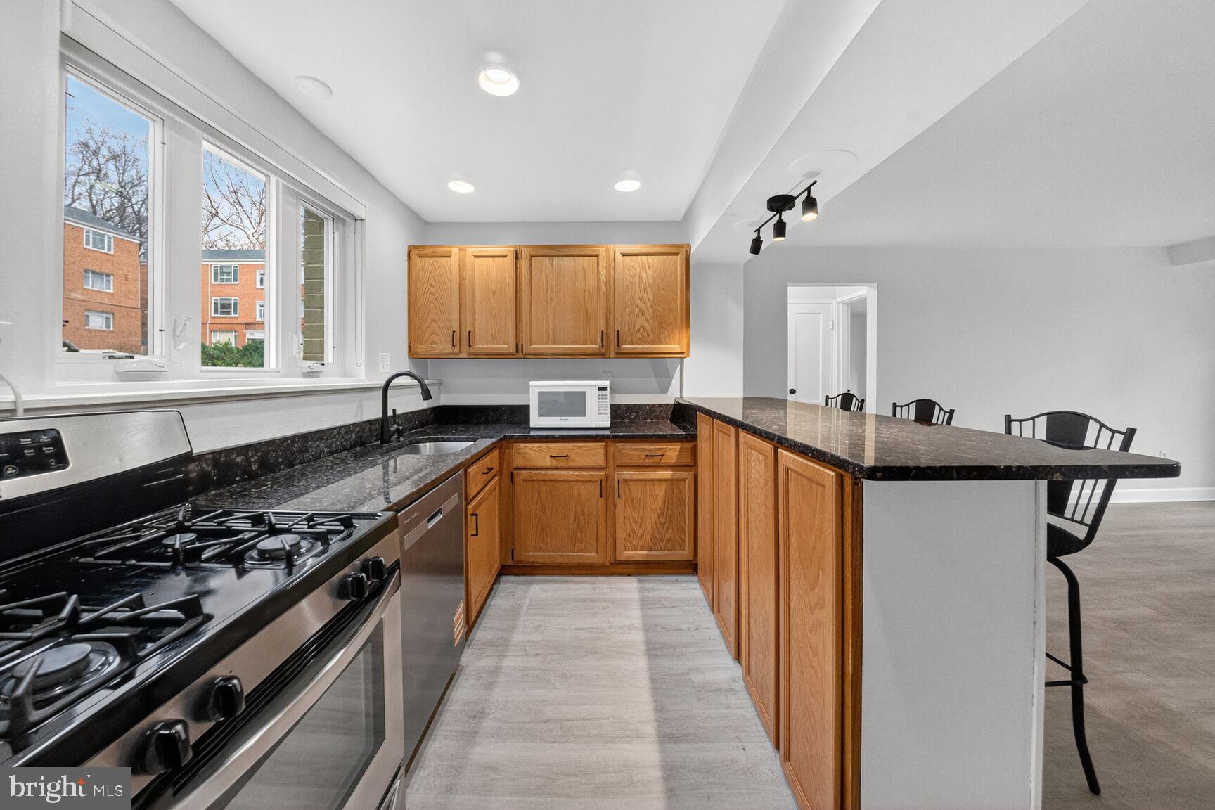 Real estate listing preview #4