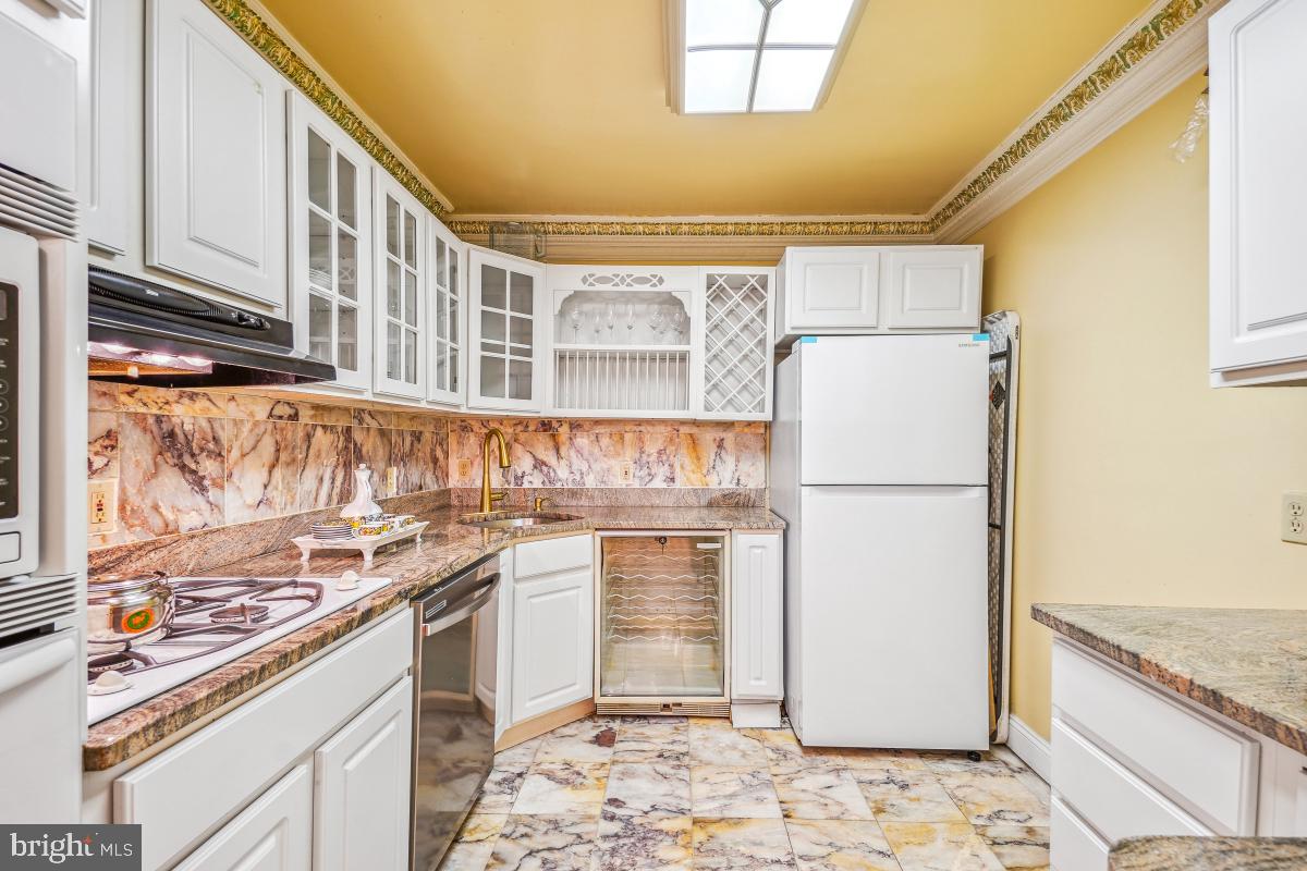 Real estate listing preview #17