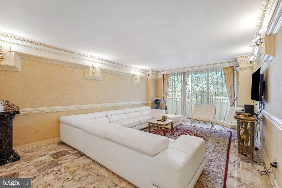 Real estate listing preview #11