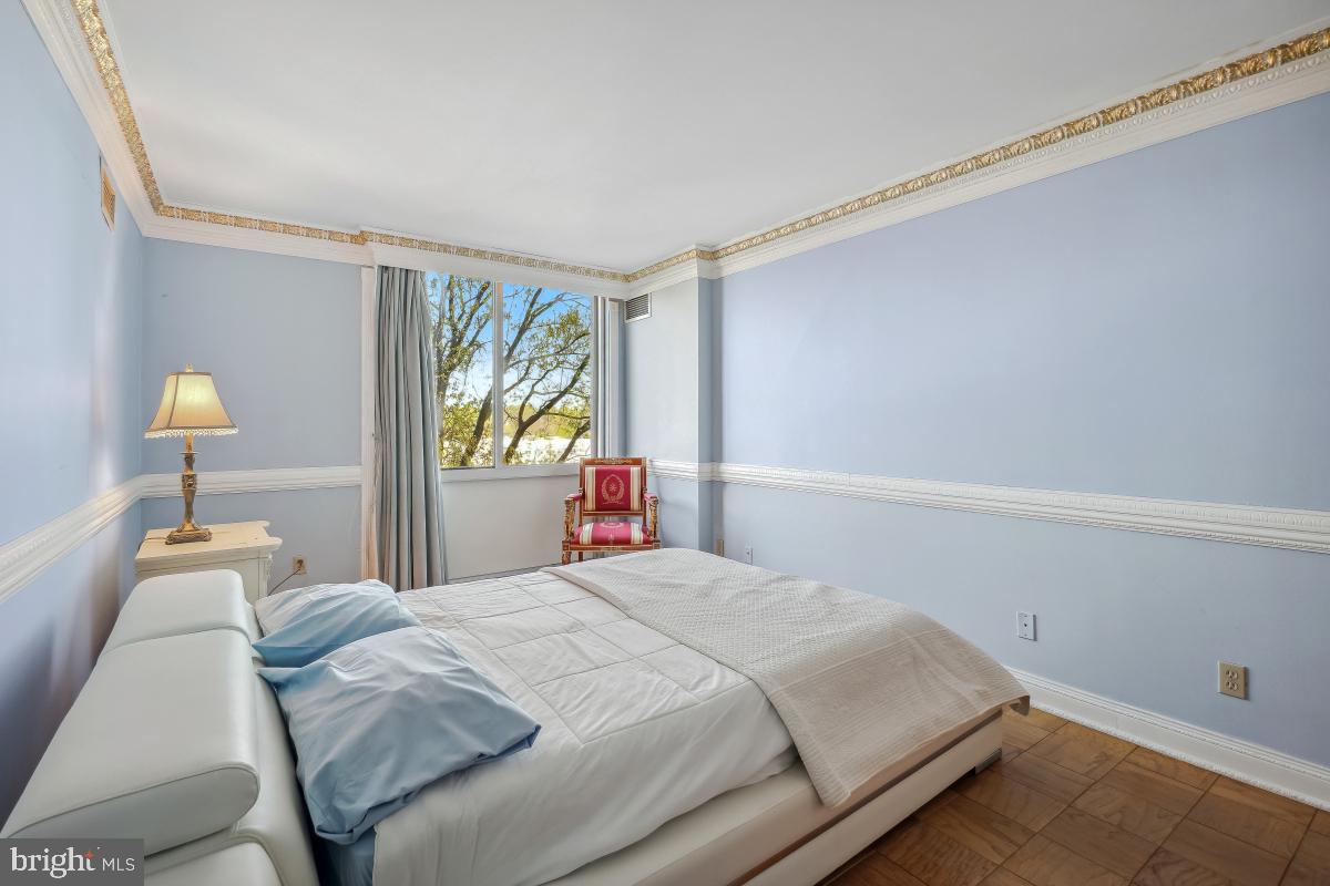 Real estate listing preview #24