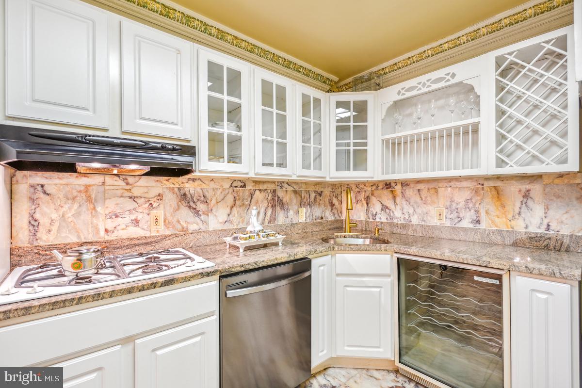 Real estate listing preview #18