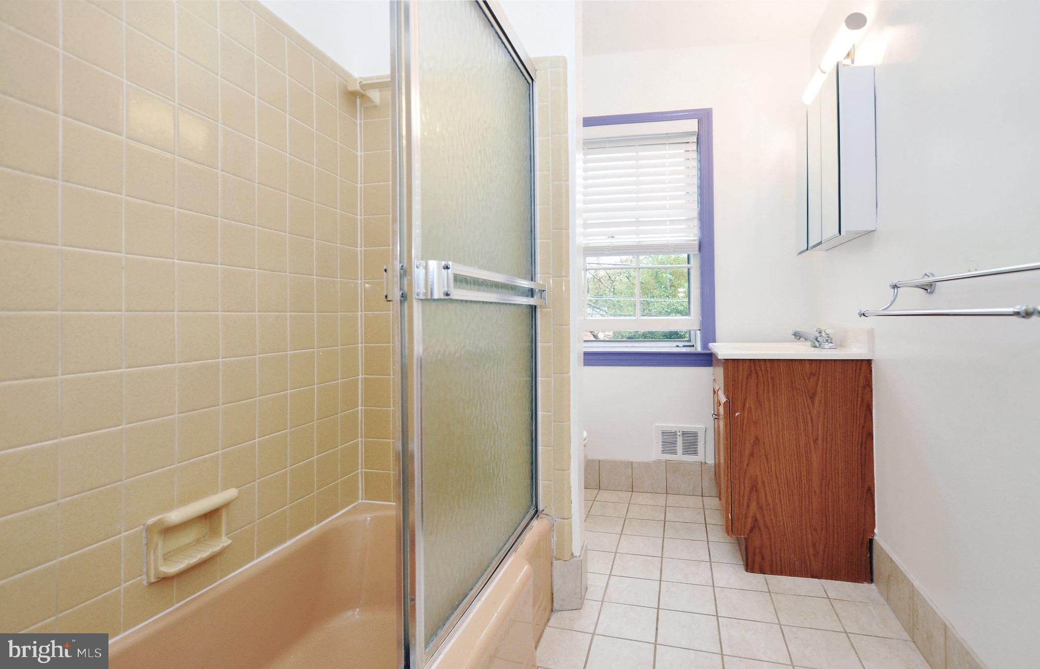 Real estate listing preview #16