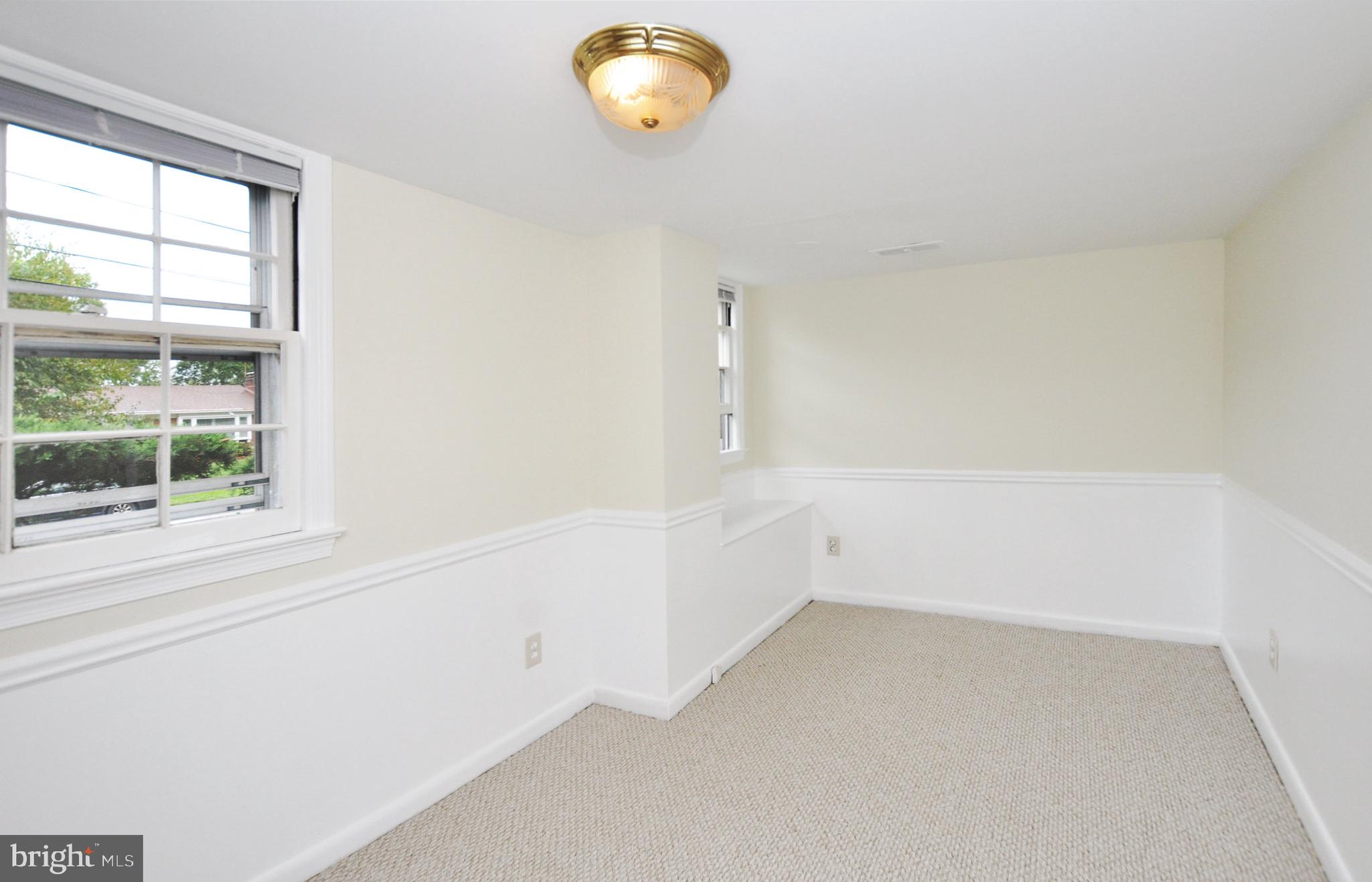 Real estate listing preview #24