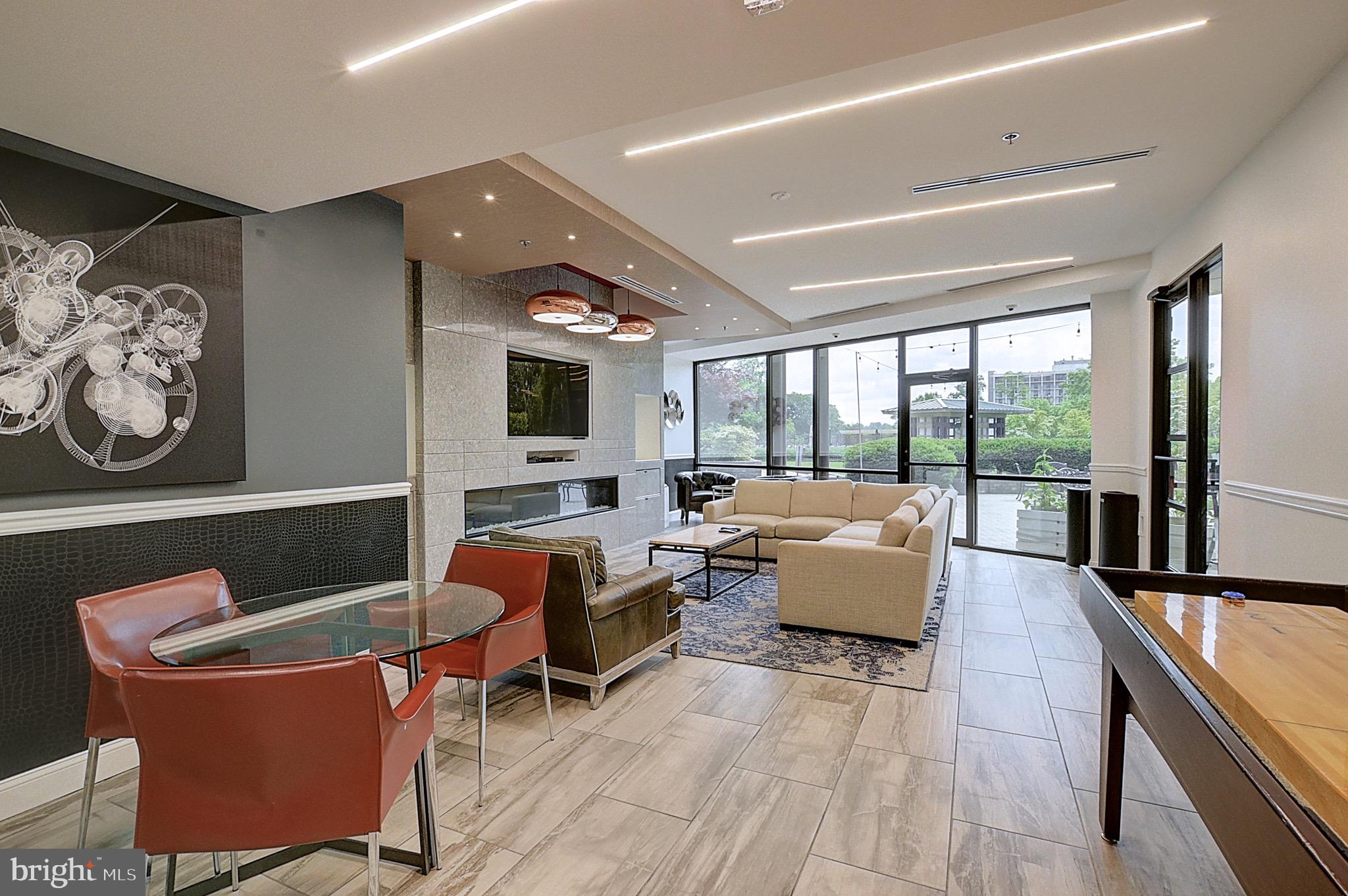 Real estate listing preview #24