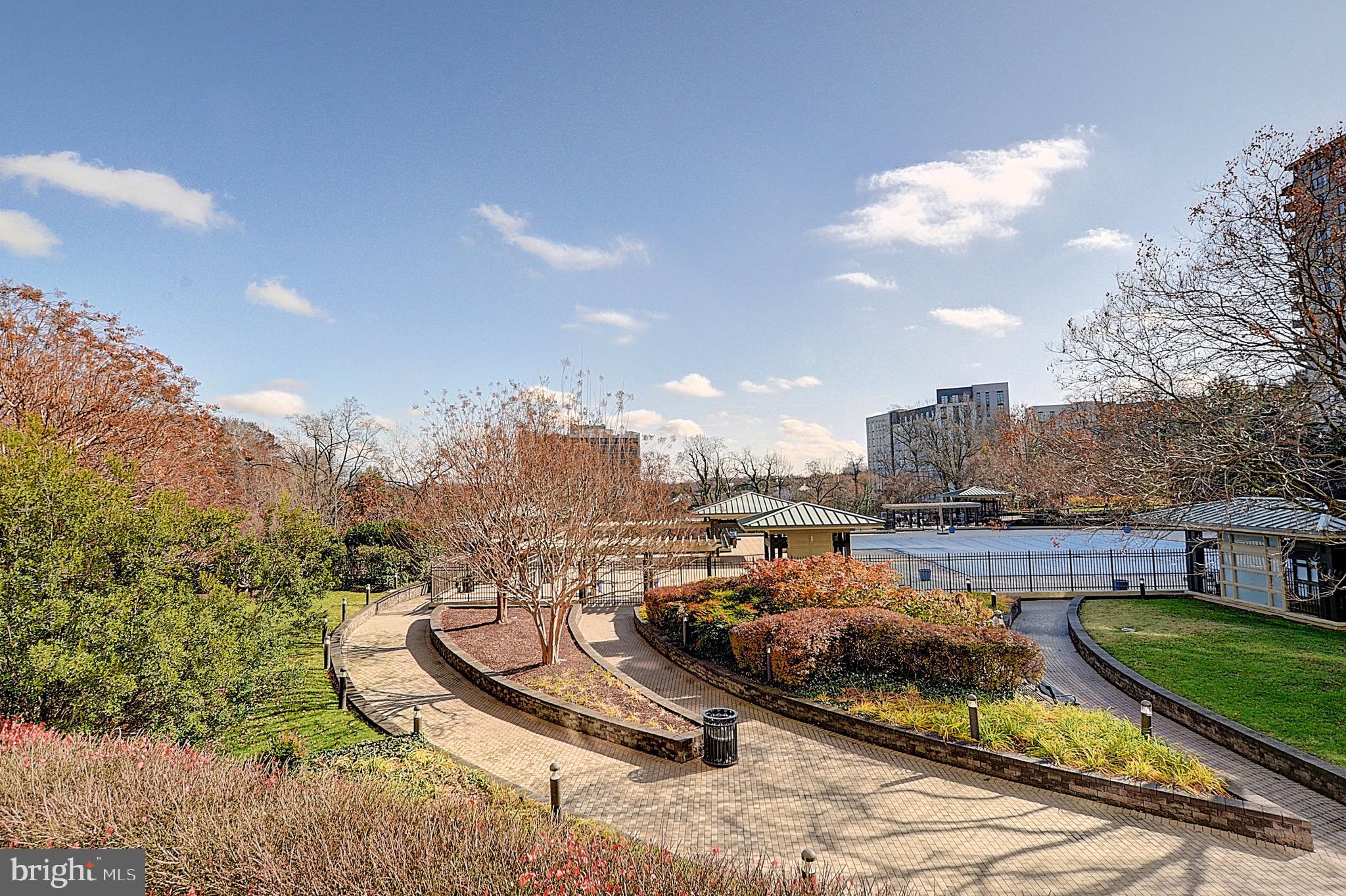 Real estate listing preview #18