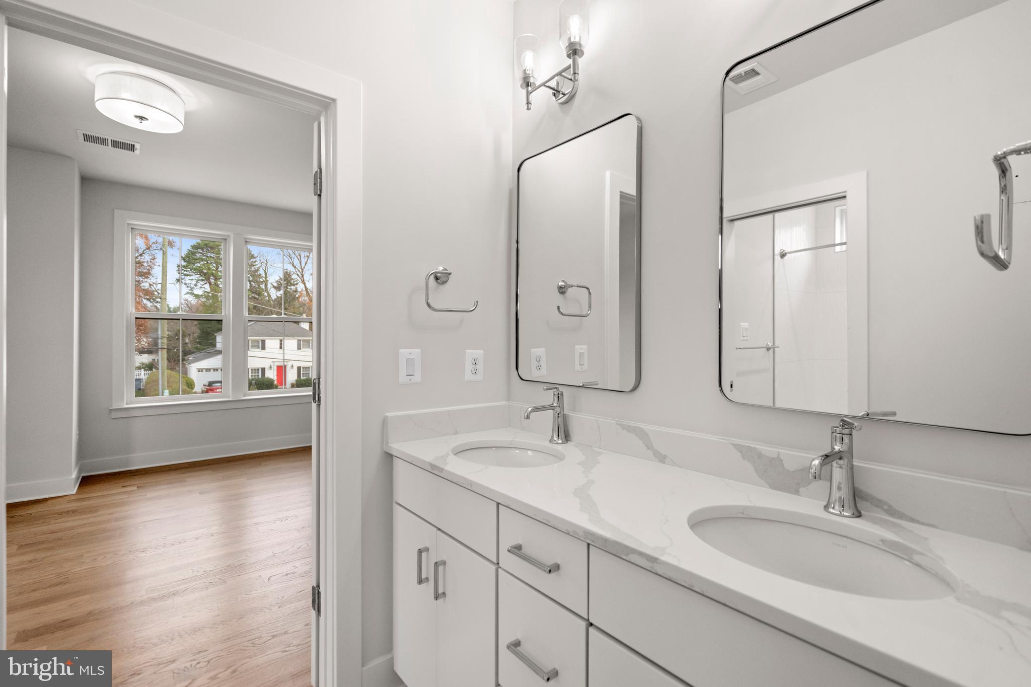 Real estate listing preview #33