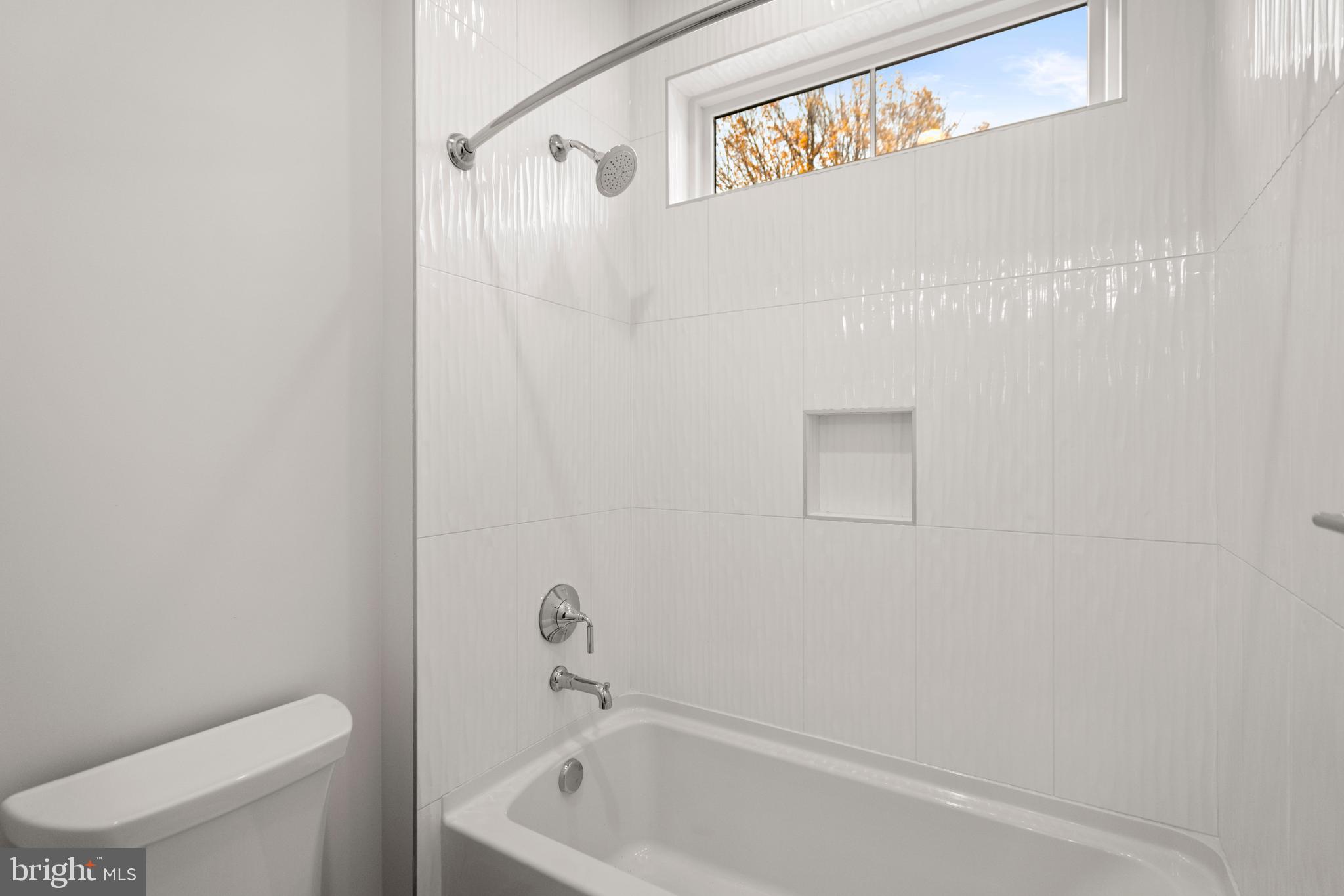 Real estate listing preview #34