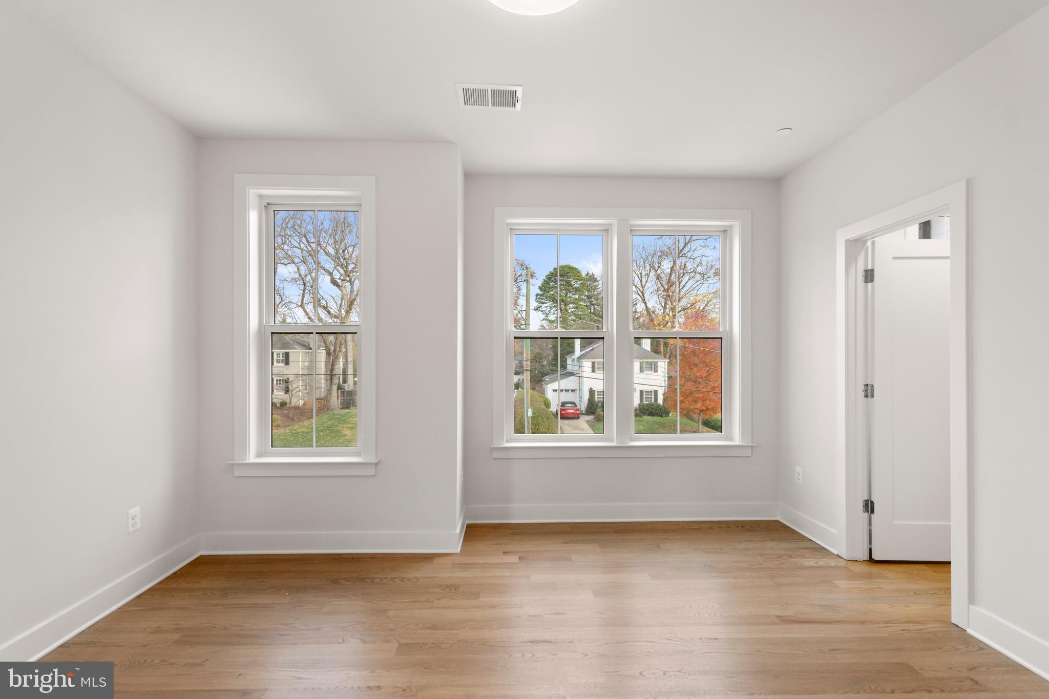 Real estate listing preview #35