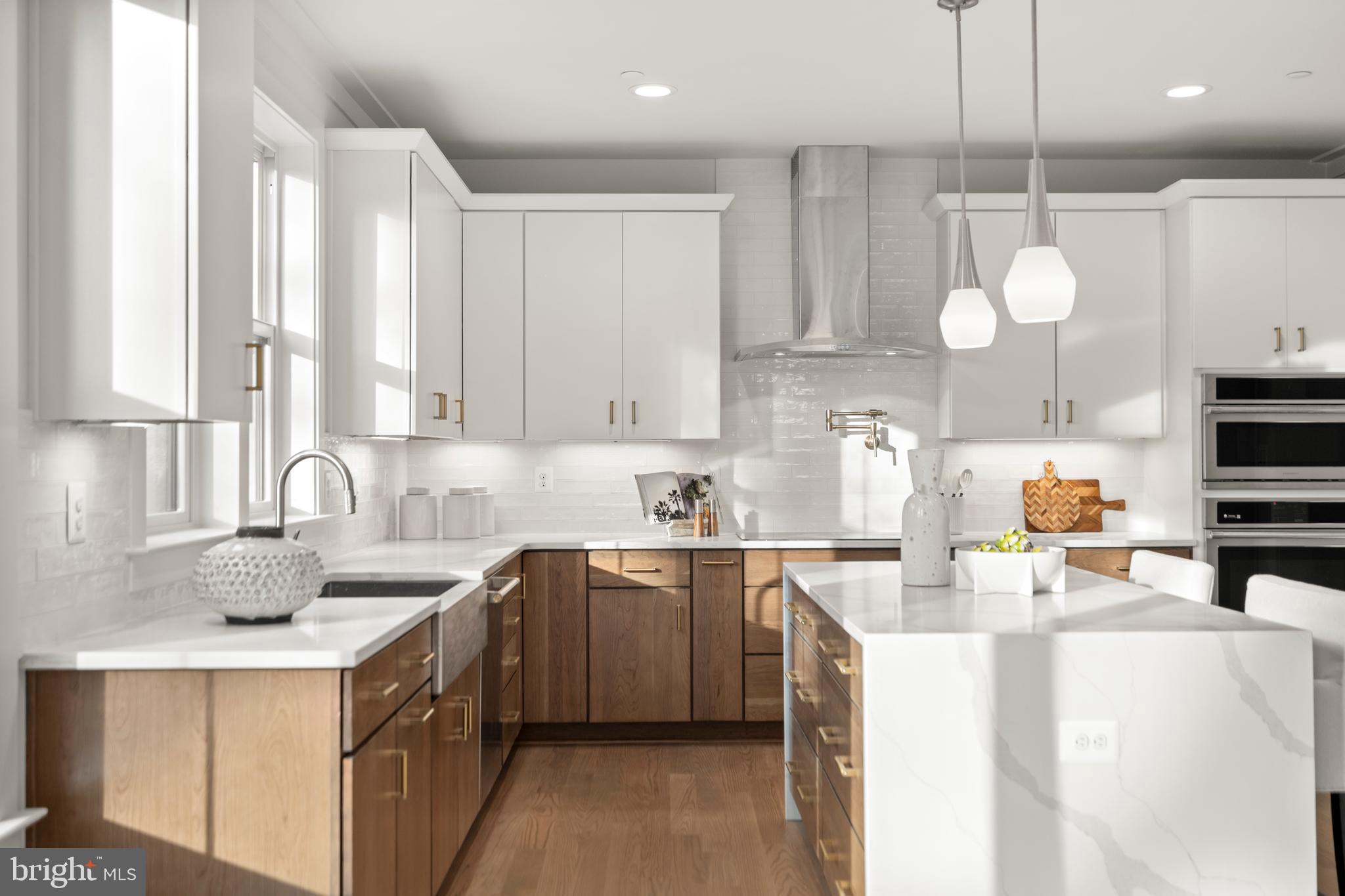 Real estate listing preview #16