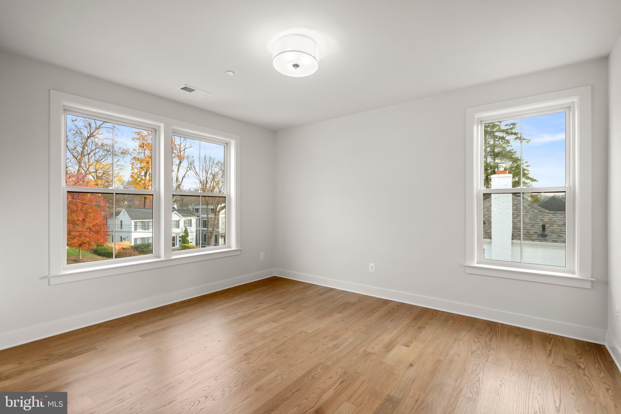 Real estate listing preview #38