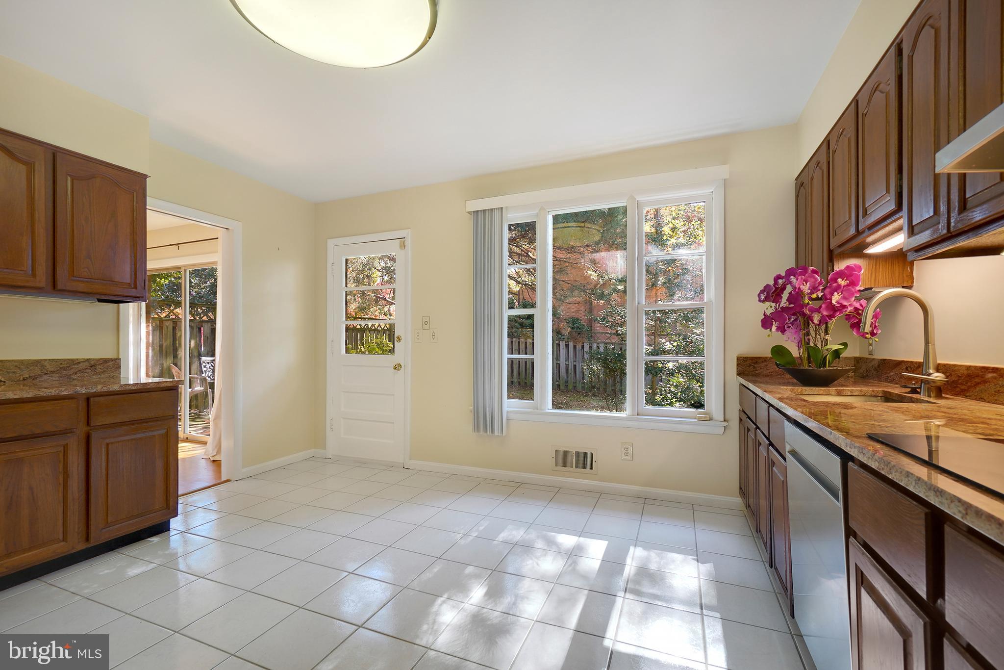 Real estate listing preview #17