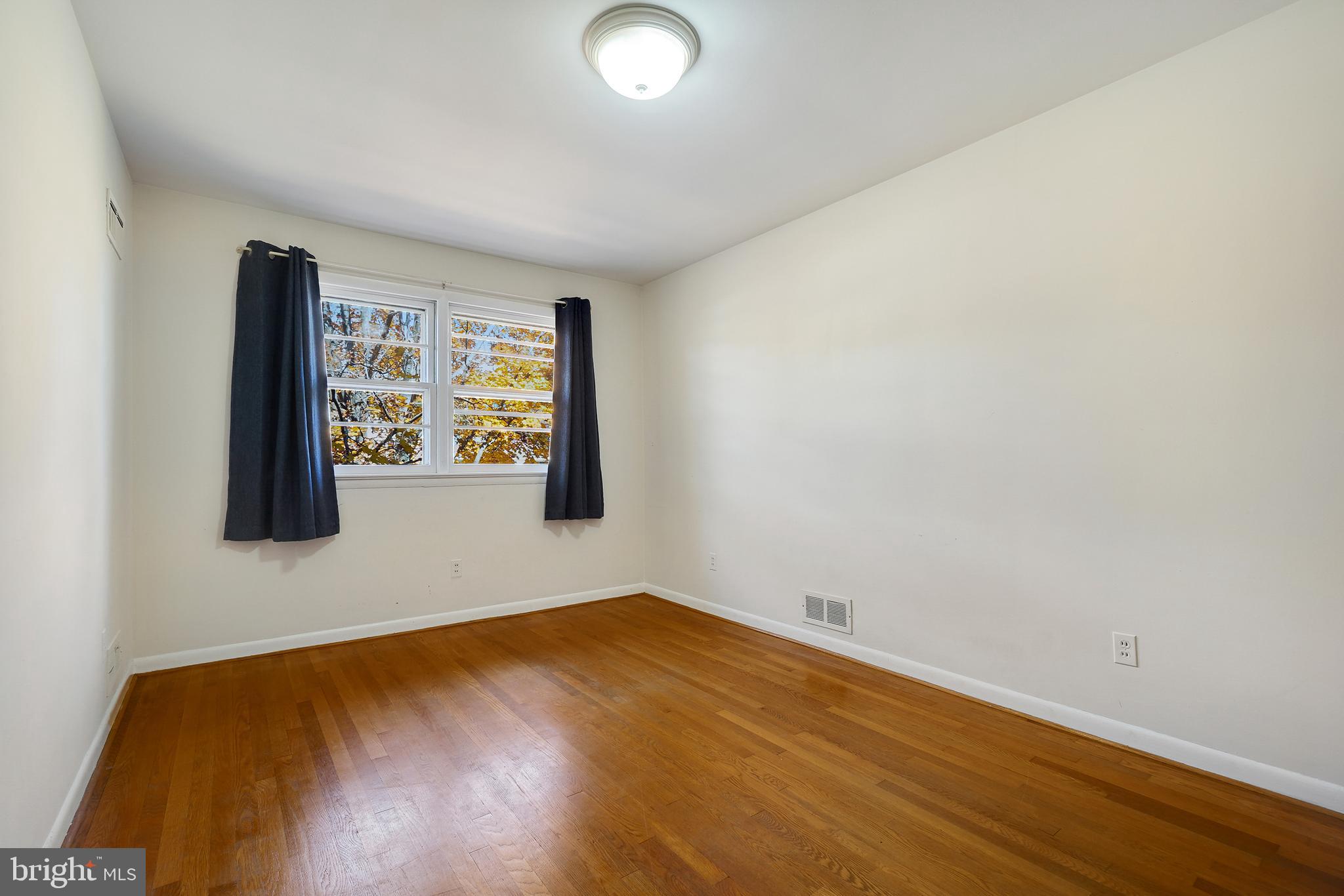 Real estate listing preview #19