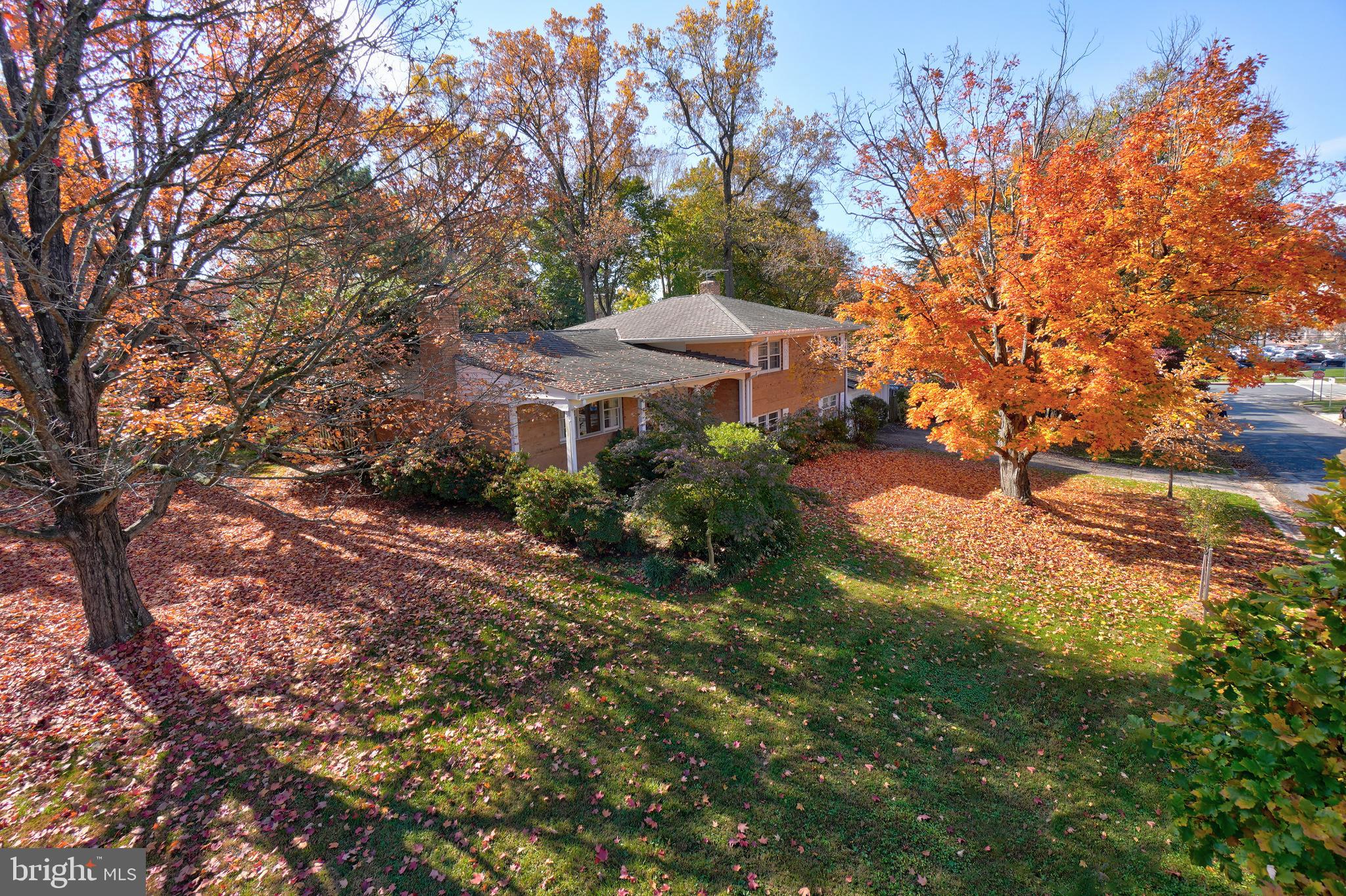 Real estate listing preview #2