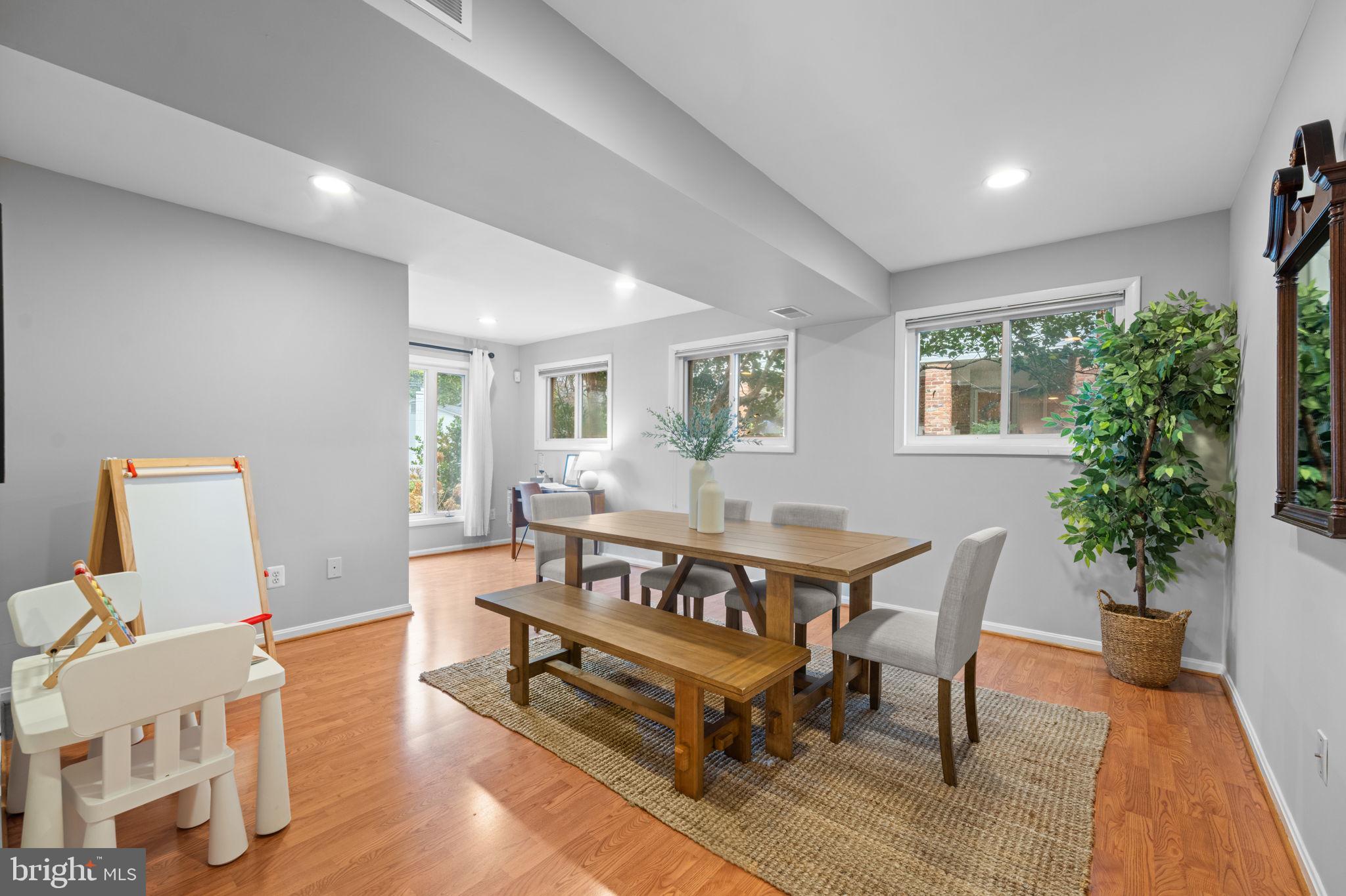 Real estate listing preview #5